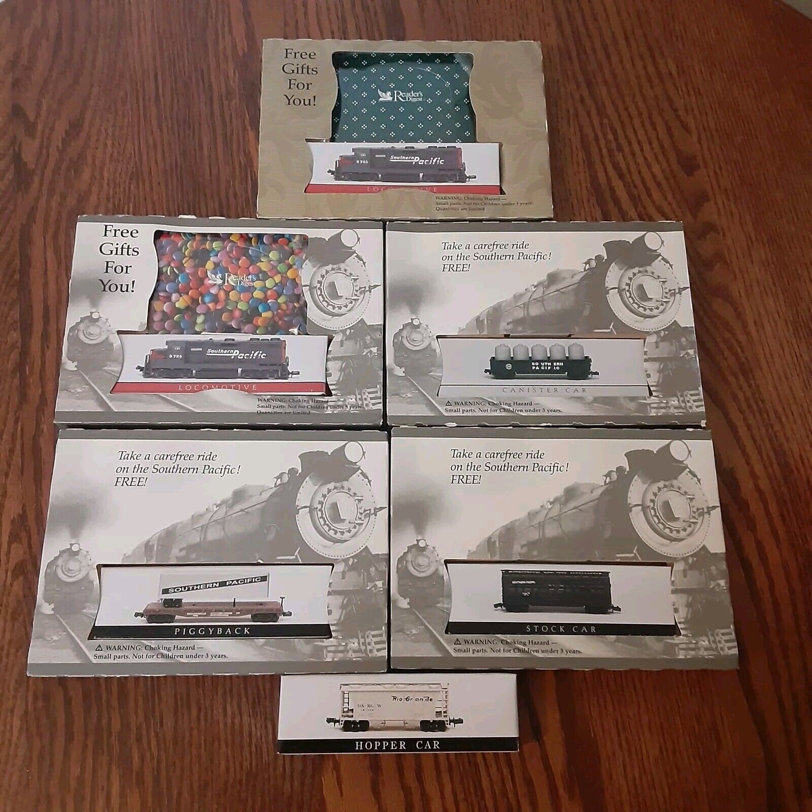 Reader’s Digest Southern Pacific Model Train 6 Cars total New In Package