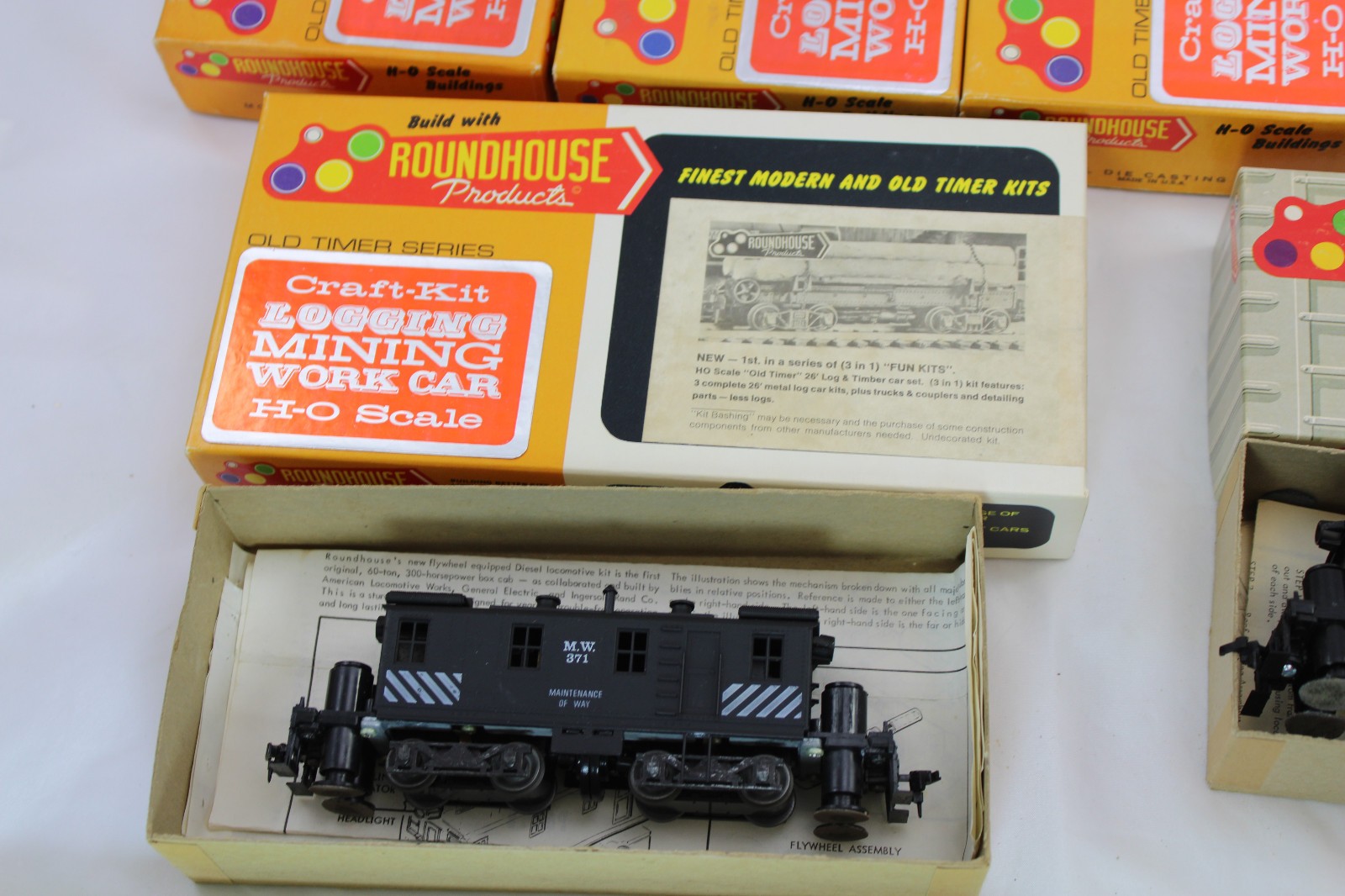HO – Roundhouse – Track Cleaning, Wood Chip kits, log car kit – Choice