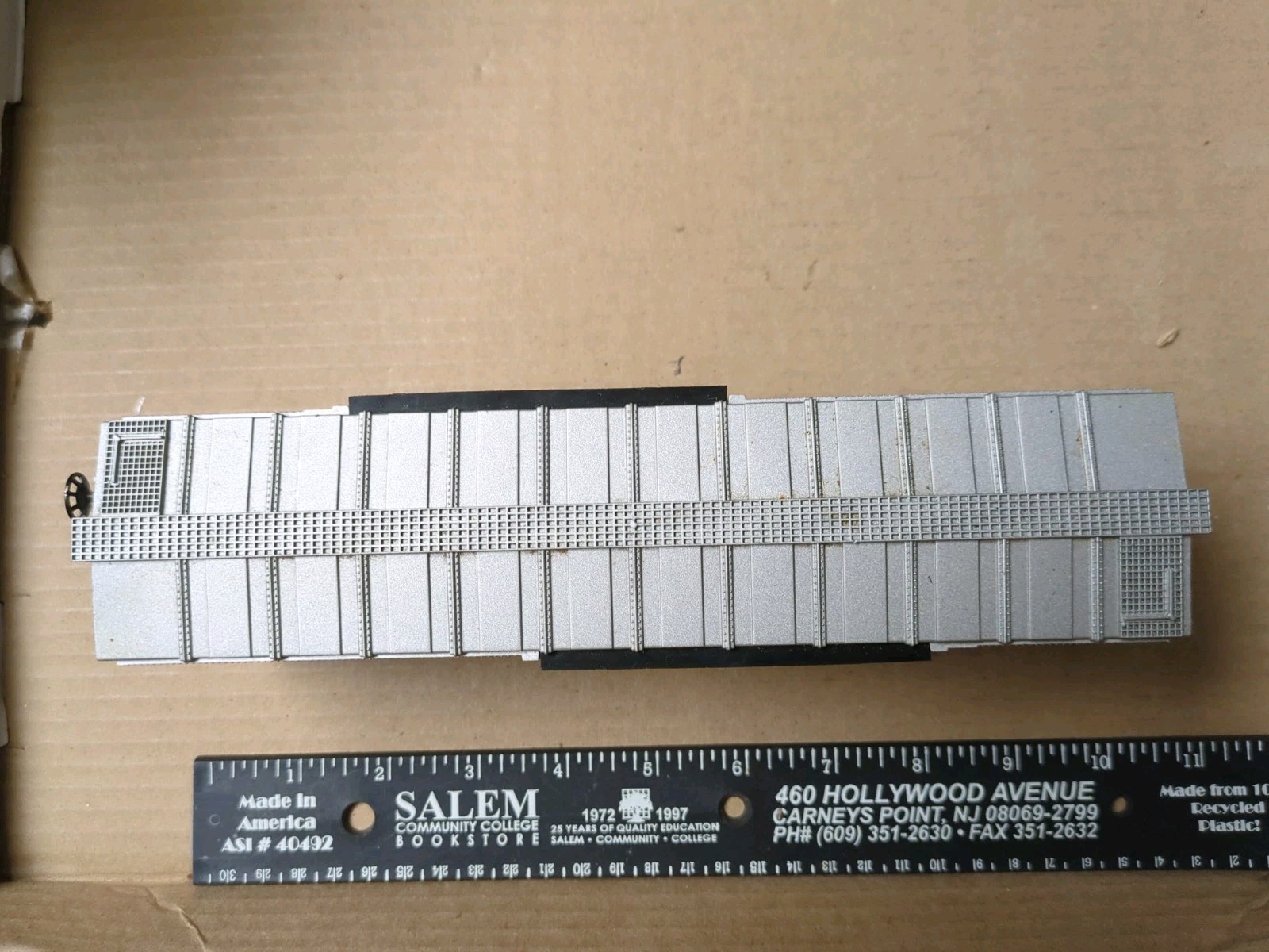 Lionel Pennsylvania Railroad Box Car O Gauge Silver Black Red 24270 Used O27