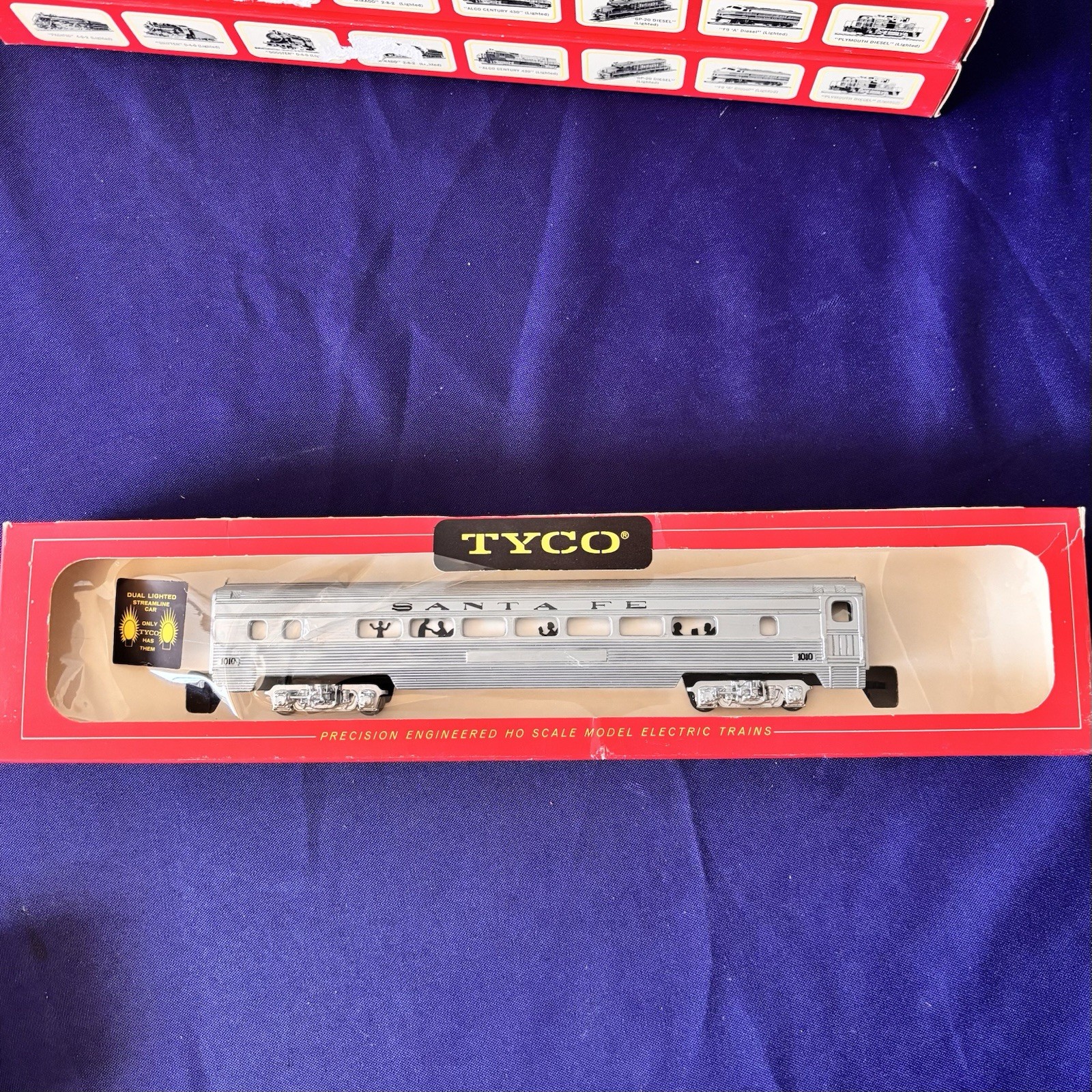 Vintage TYCO HO Scale Santa Fe Passenger Train Boxed Red Box 6 Piece Lot