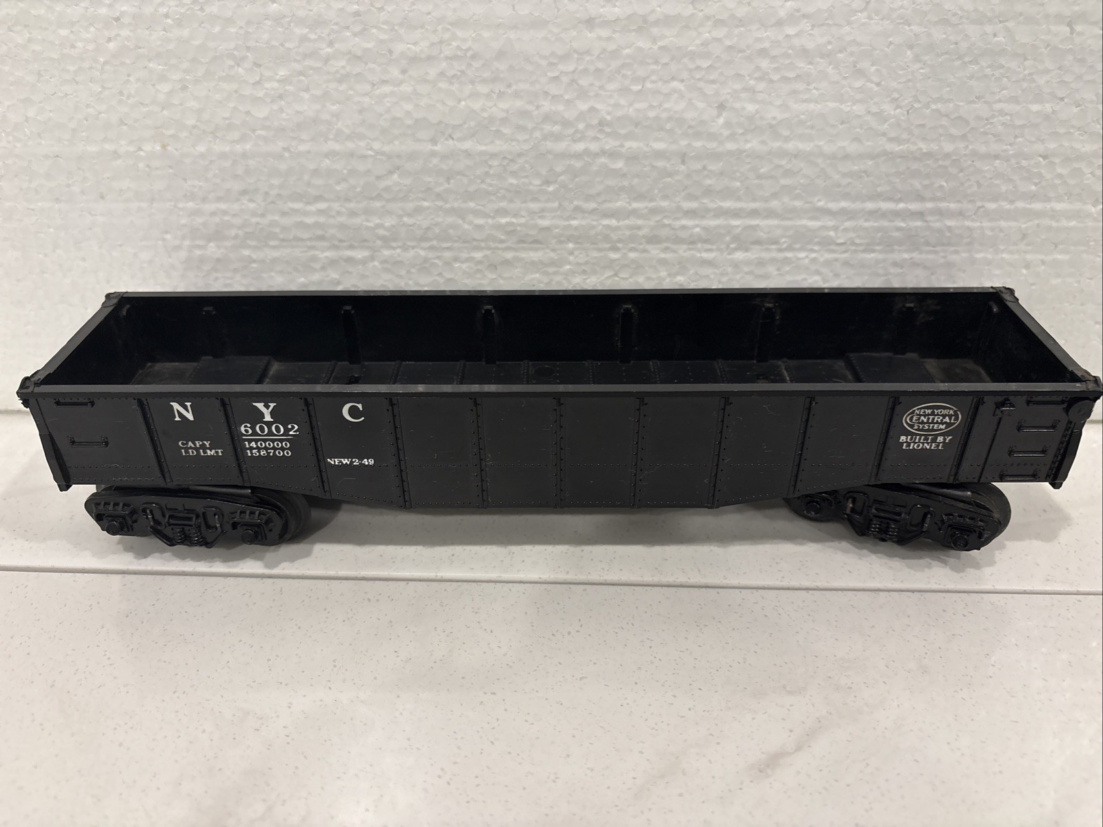 A Lot Of 8 Vintage Lionel Box Cars Assorted. O Scale. View Photos.