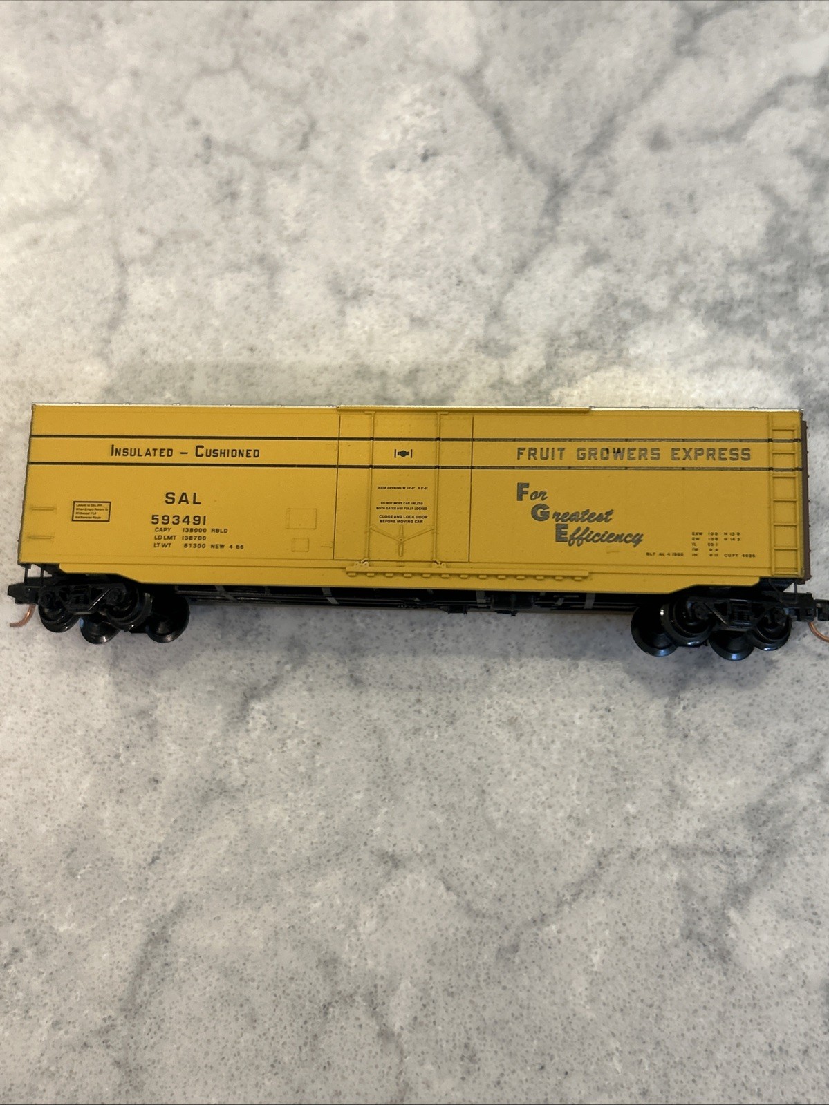 N Scale Micro-Trains MTL 03800380 SAL Fruit Growers Express 50′ Box Car 593491