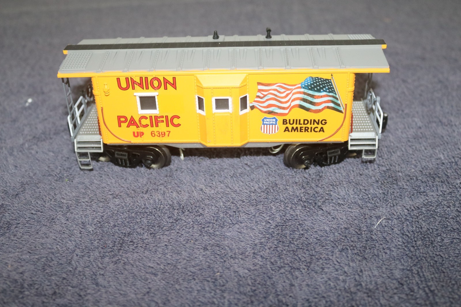 O Lionel 932-40472 PLATINUM LINE BAY WINDOW CABOOSE UNION PACIFIC UP 6397