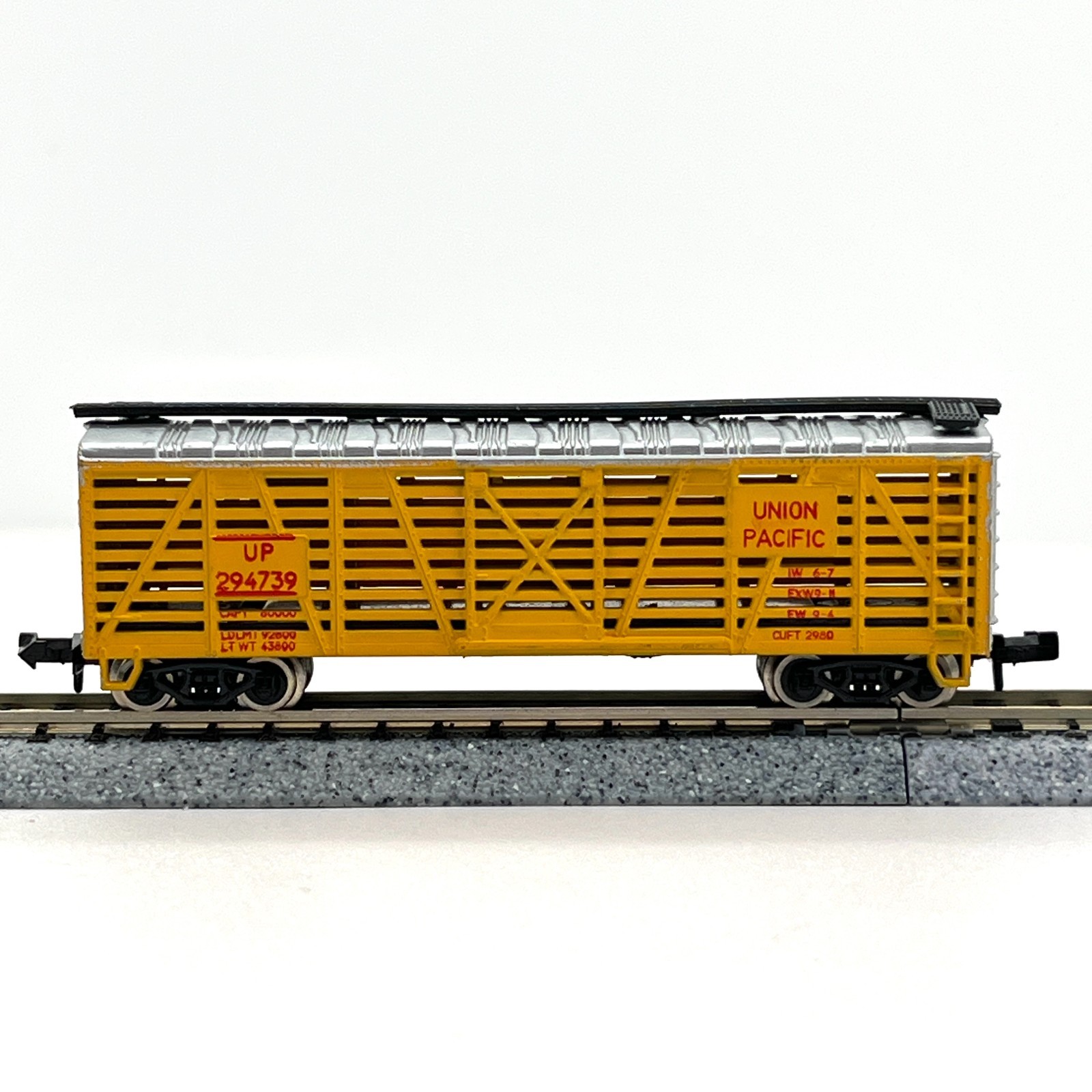 Model Power N Scale 3442 Union Pacific Despatch Stock Cattle Car UP 294739