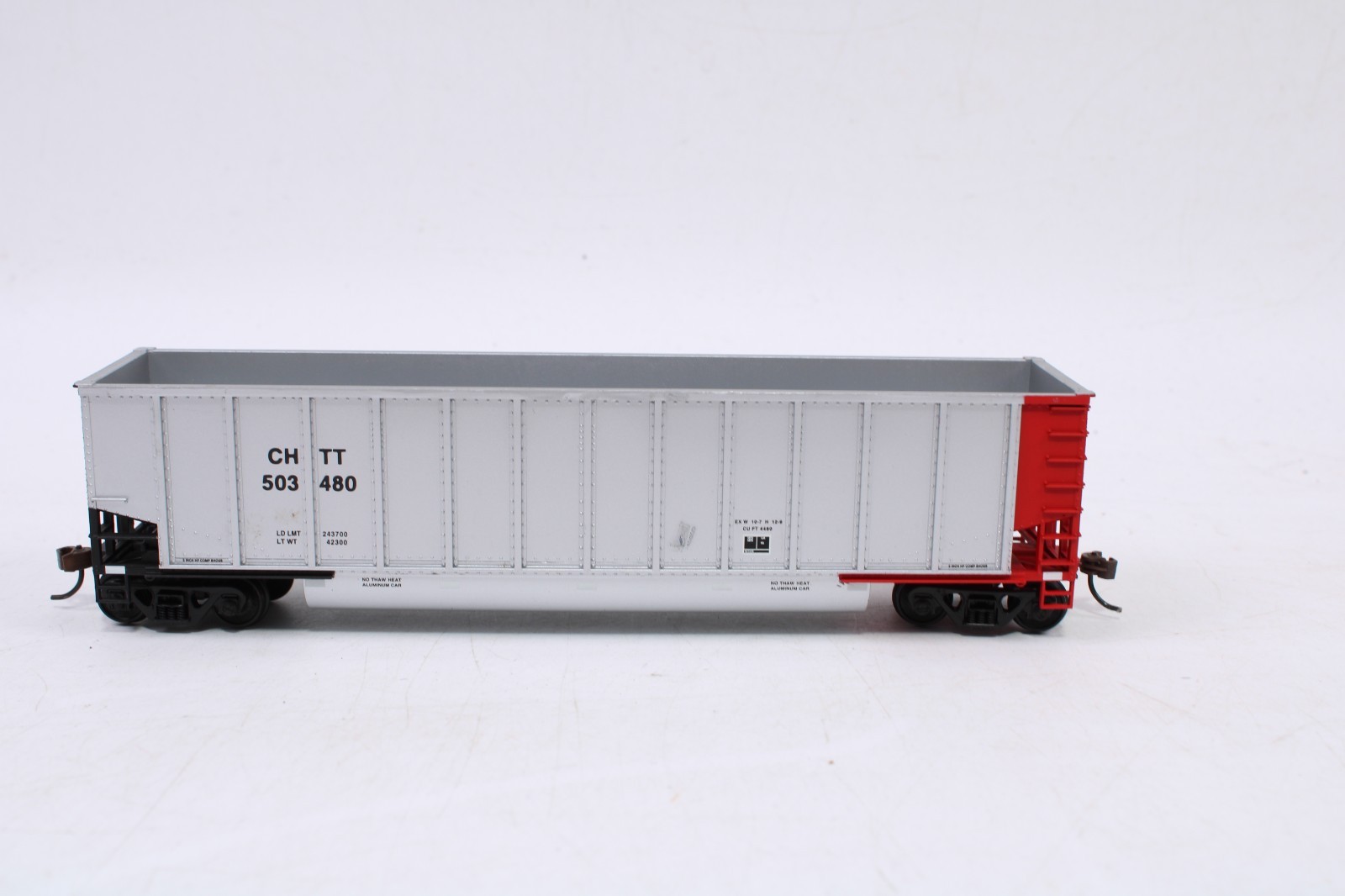 Walthers HO Scale 932-5335 Bethgons (6-Packs) CHTT (Silver/Red)