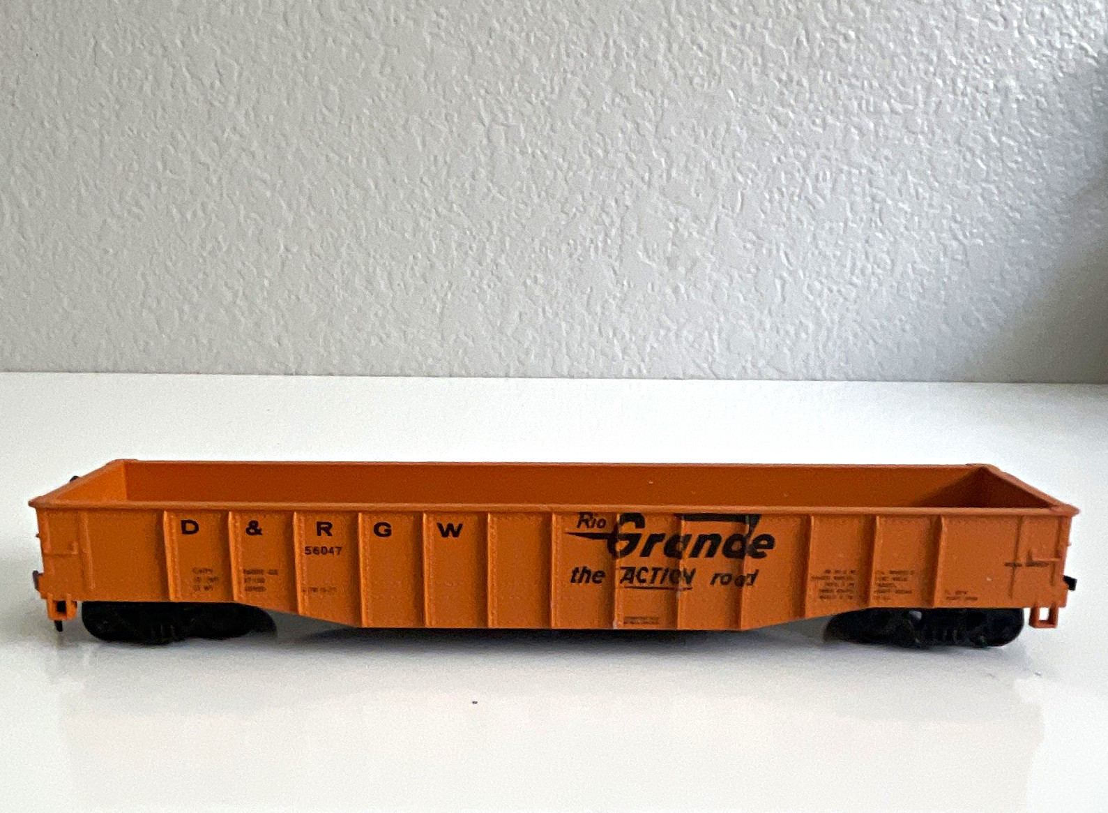 Lionel O Gauge D&RGW Rio Grande Gondola Freight Car 56047 Orange/Black