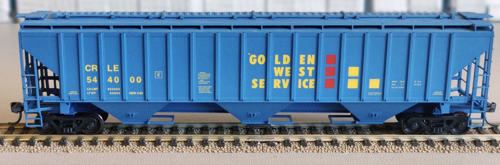 Accurail 80619 HO Scale Pullman-Standard 4750 3-bay covered grain hopper CRLE