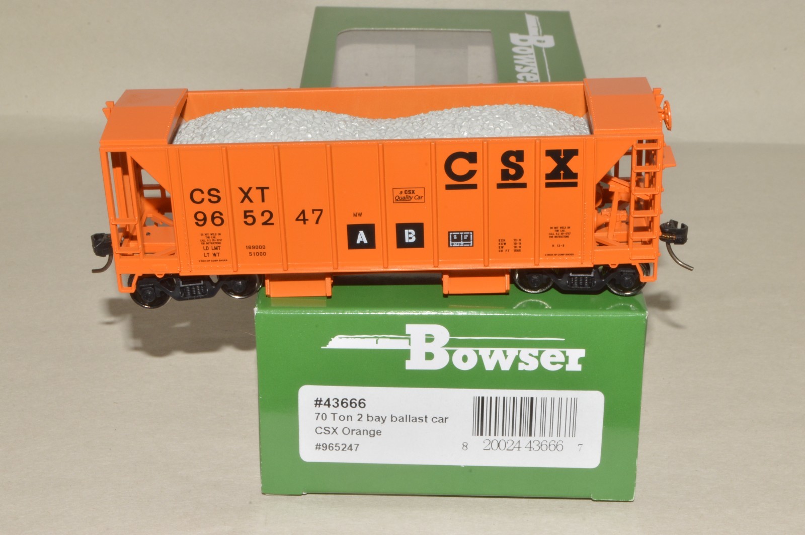HO scale Bowser CSX Transportation RR MW ACF ballast hopper car train 965247