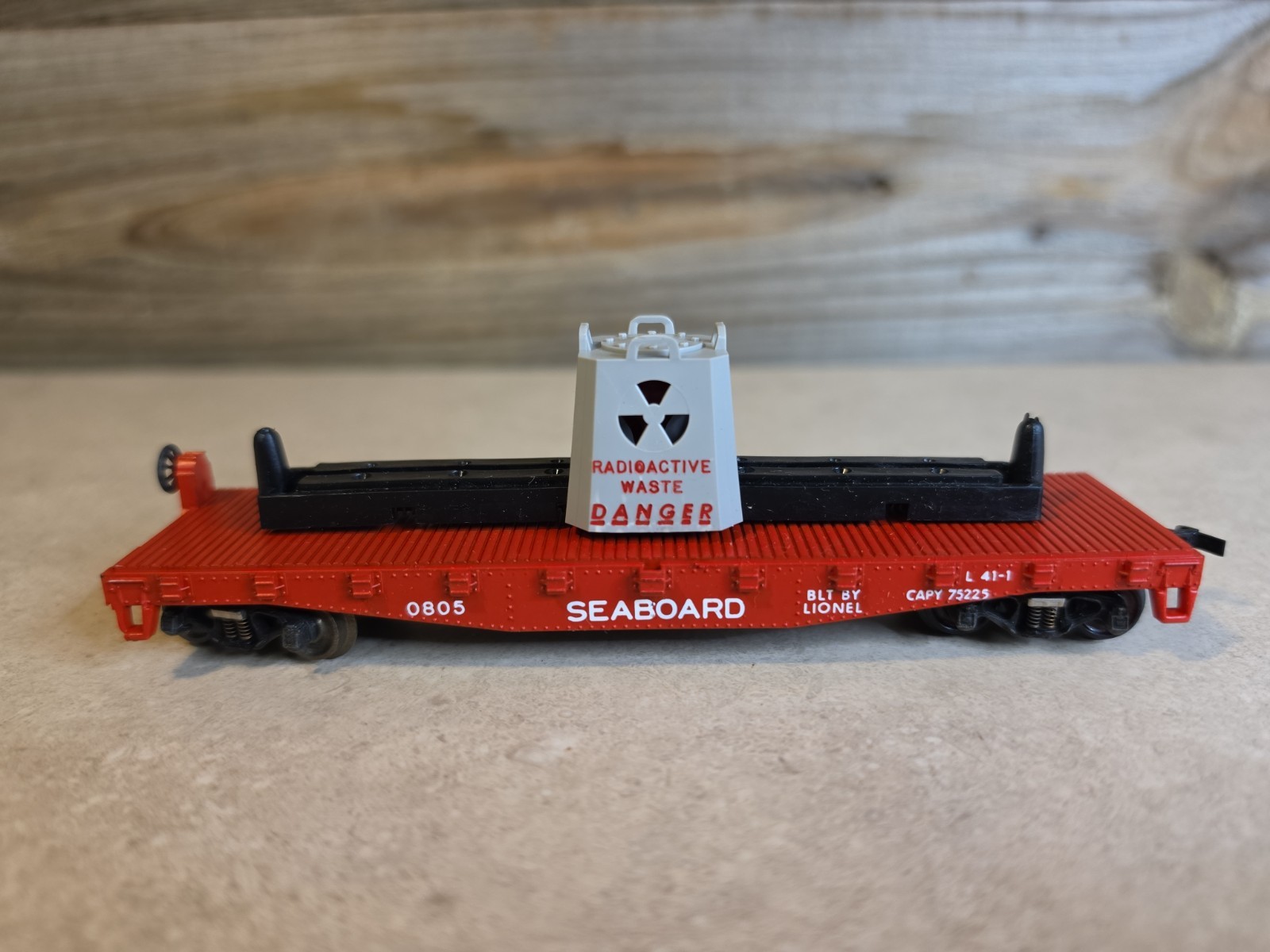 Vintage HO Lionel No 0805 Seaboard Radioactive Waste Car In Orig Box Untested