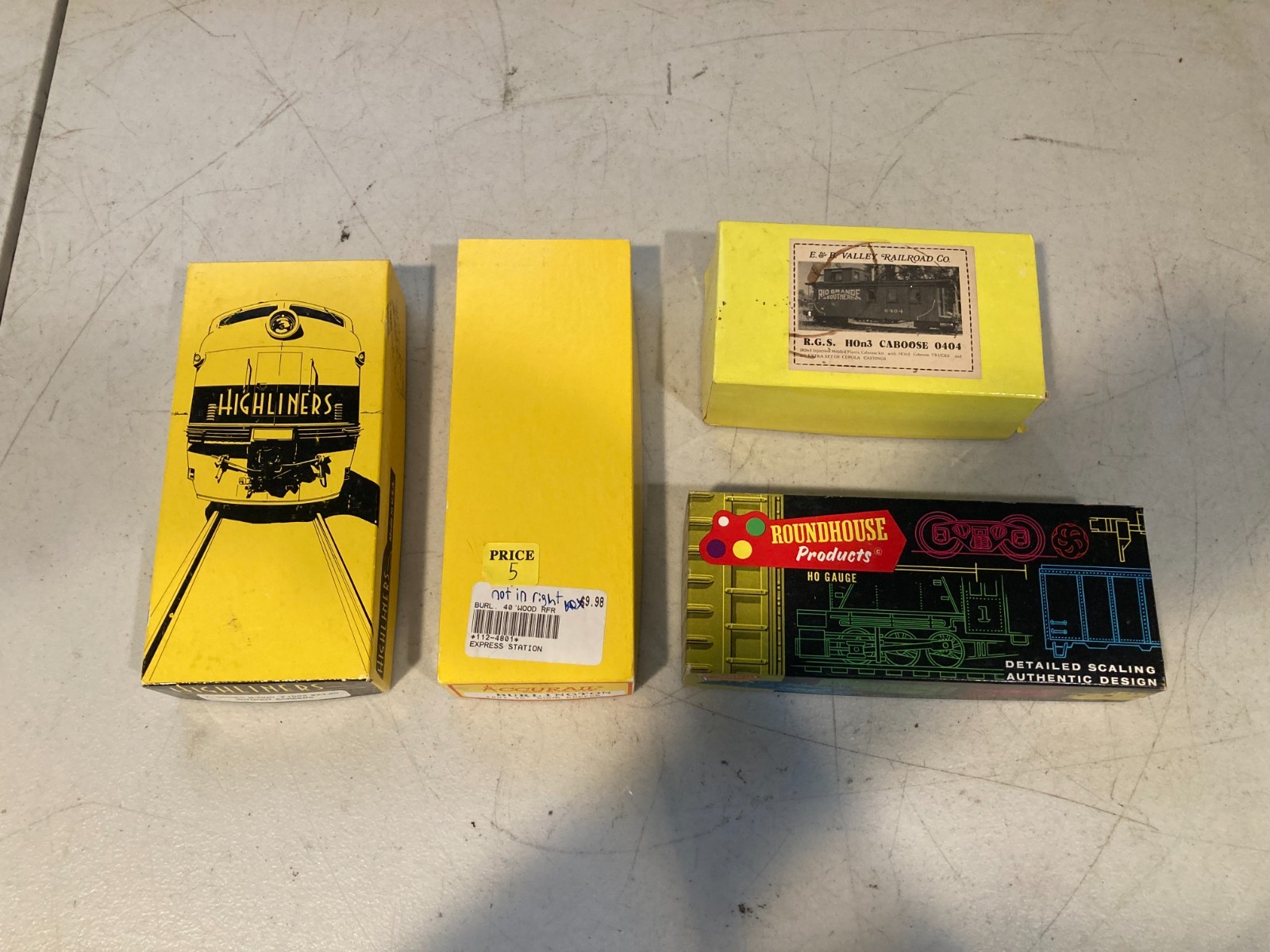 Lot of 4 HO Scale Highliners B-Unit Snow Plow Stock Car Kits Undecorated