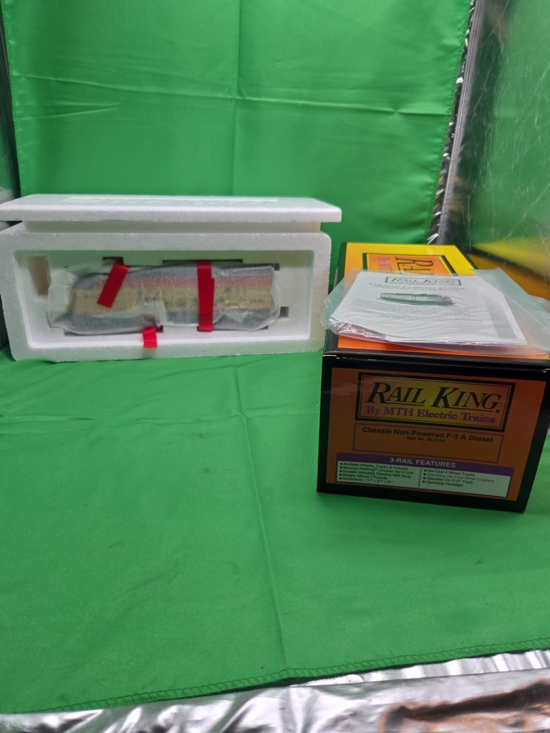 MTH Chessie 30 – 2119 Non Powered O Gauge Chesapeake & Ohio New In Box