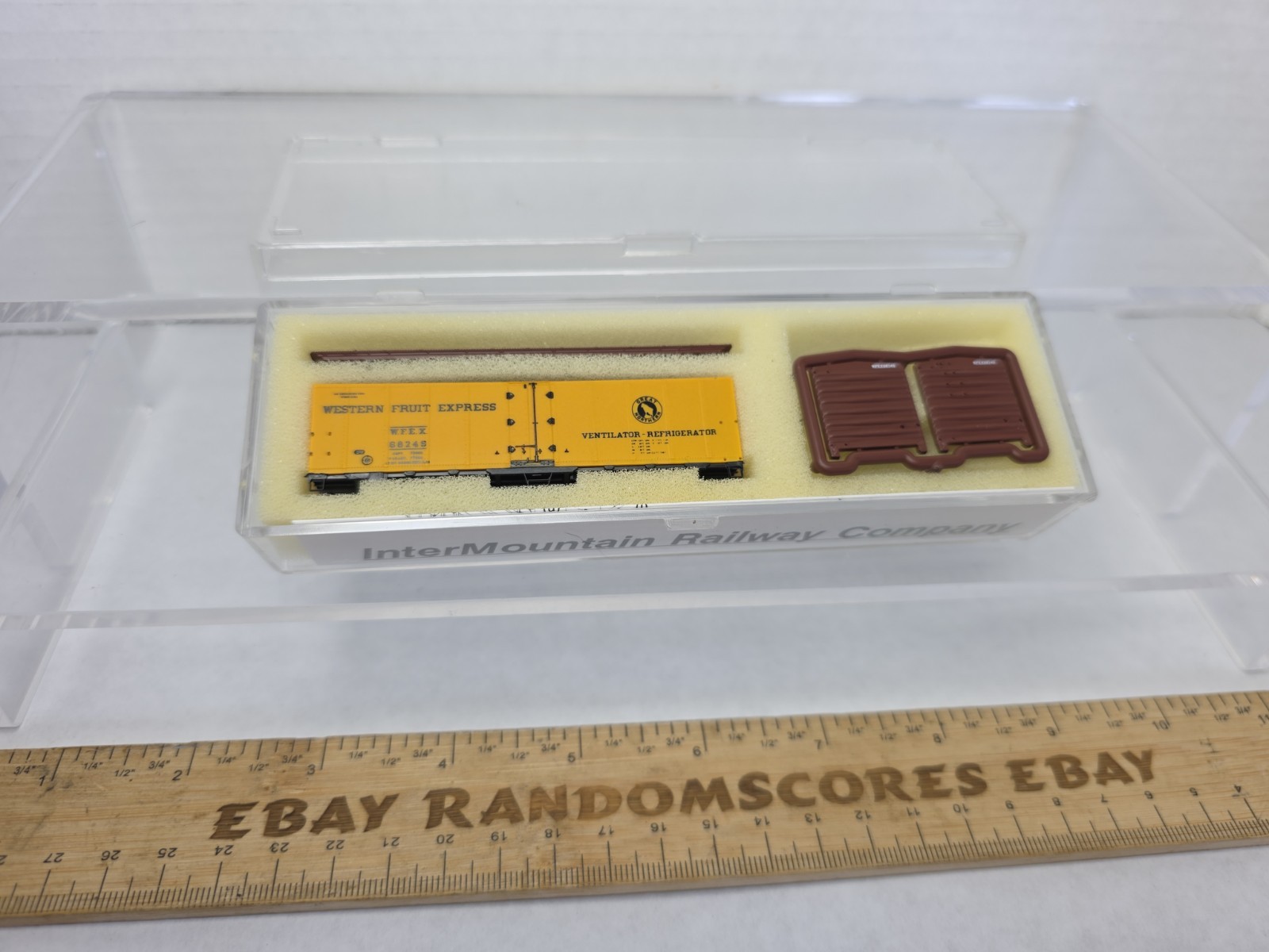 Intermountain N Scale 60505-08 WFE Great Northern Steel Side Ice Reefer NOS
