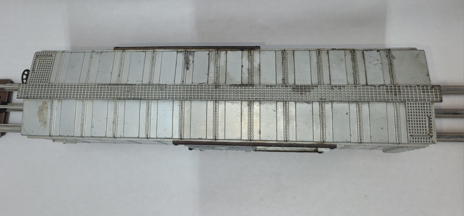 Lionel 6464-1 Western Pacific Boxcar Silver Postwar O gauge