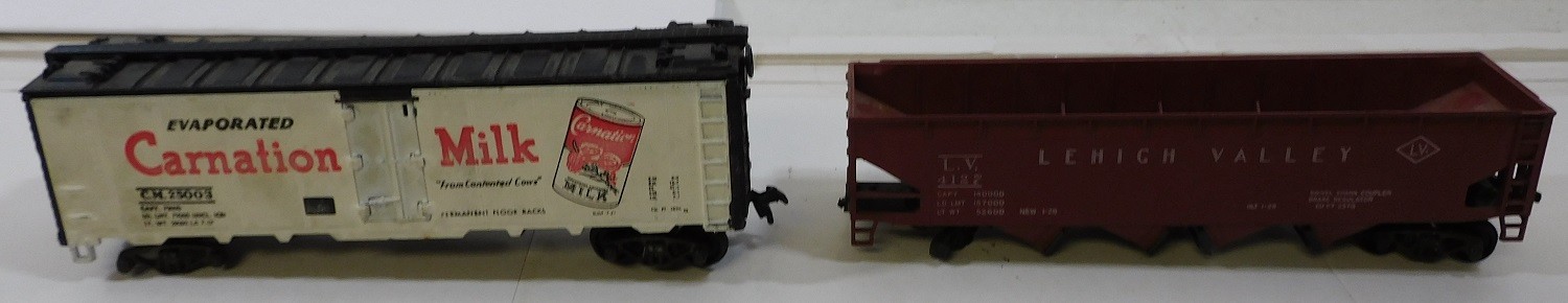 Lot Two Vintage HO RR Rail Road Cars Carnation Milk and Lehigh Valley open top
