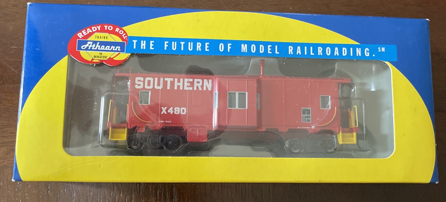 Athearn Ready To Roll HO Southern Bay Window Caboose X480 New