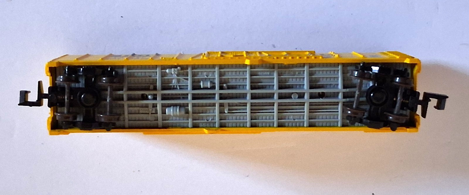 N Scale Concor 50′ Fruit Growers Express Reefer 91054 w / Plastic Case