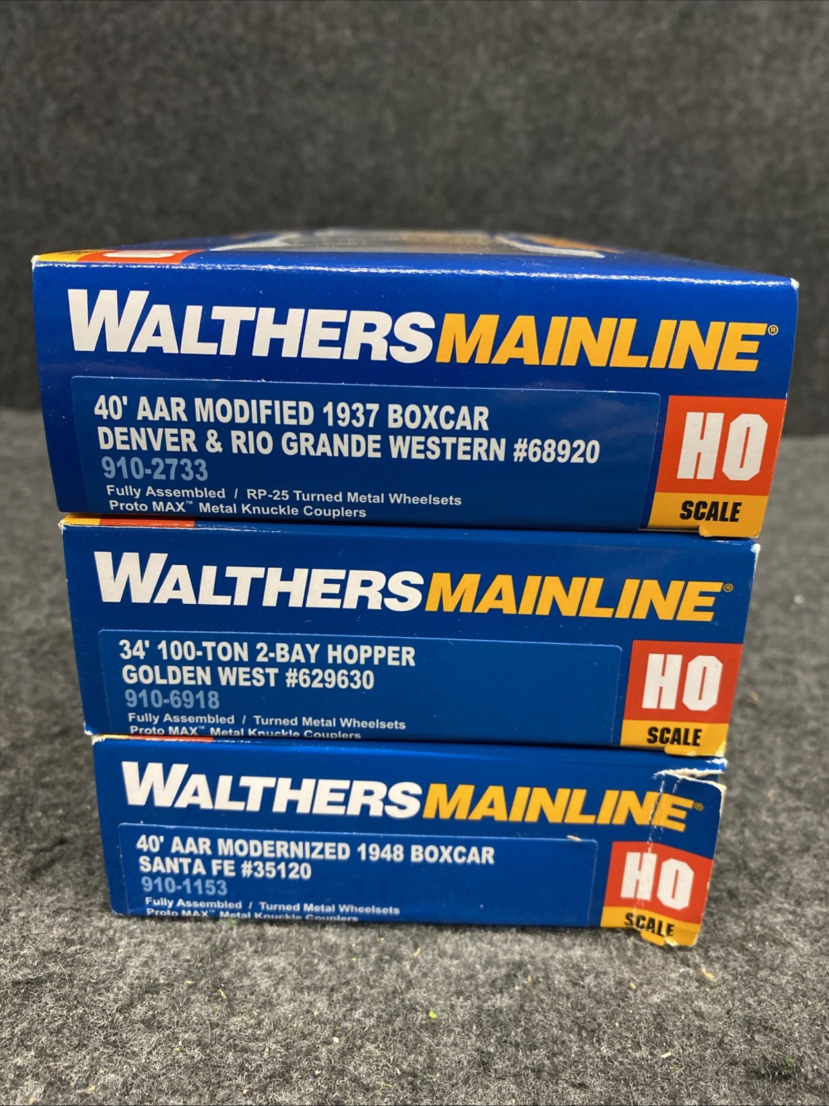 Walthers Mainline Mixed Freight Cars Qty 3, 910-2733, 6918, 1153 (WL050626-03)