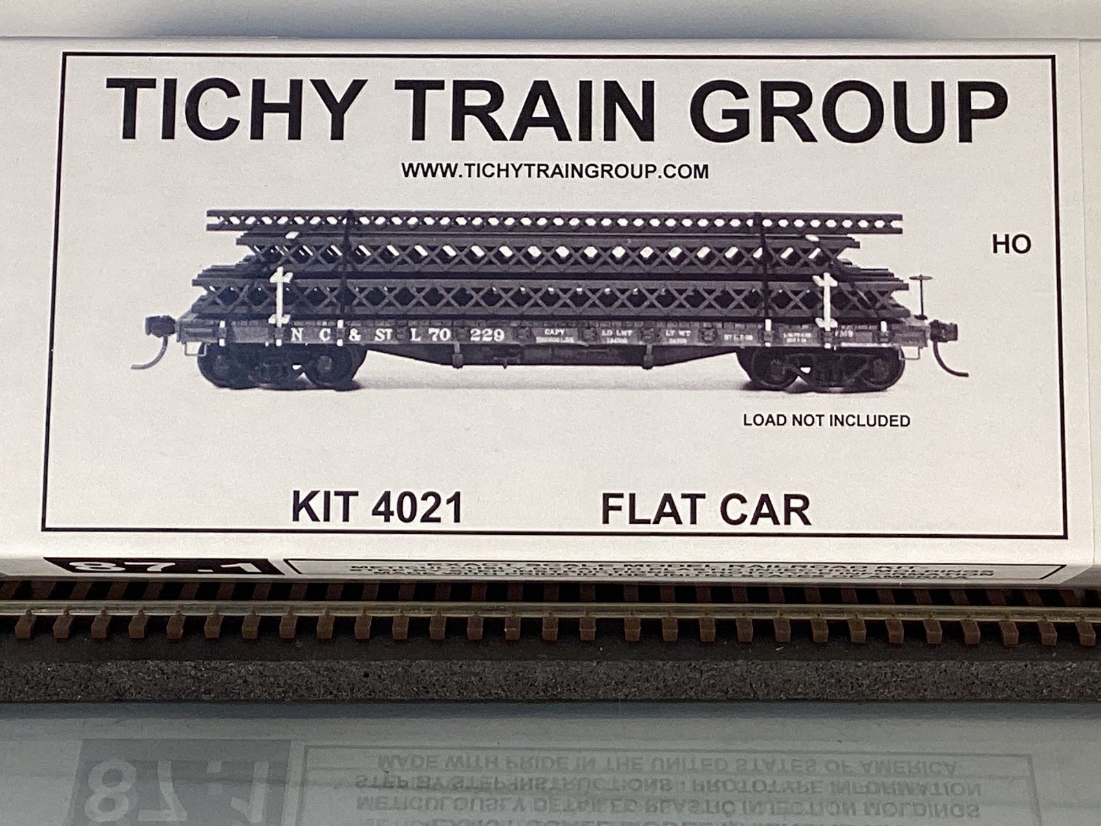 Tichy Train Group HO Scale 4021 Undecorated 40′ 50-Ton AC&F Flatcar Kit