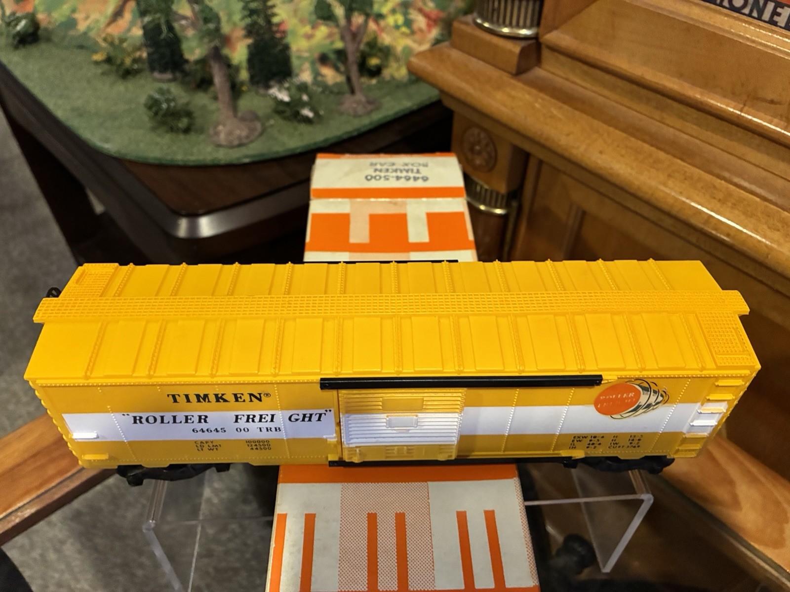 ~Mint Un-Run~Lionel Postwar 6464-500 Timken (Painted Yellow Mold) C9 Boxed!