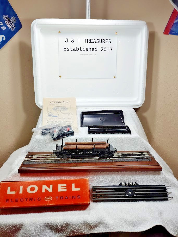 Lionel O Gauge #3461 Automatic Lumber Car, 2 Trays, UCS Remote Control Set & Box