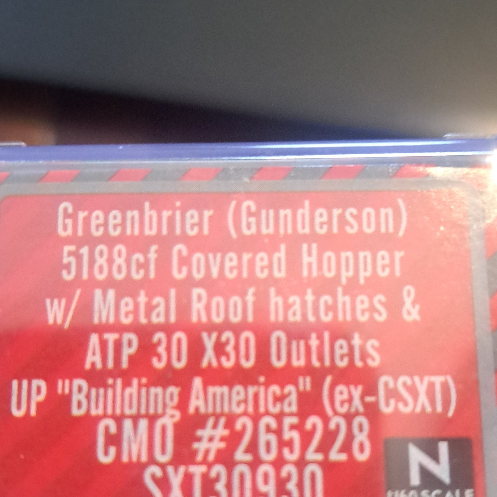 ( Random pick ) Union Pacific BNSF KCS Tender Covered Hopper Freight Cars