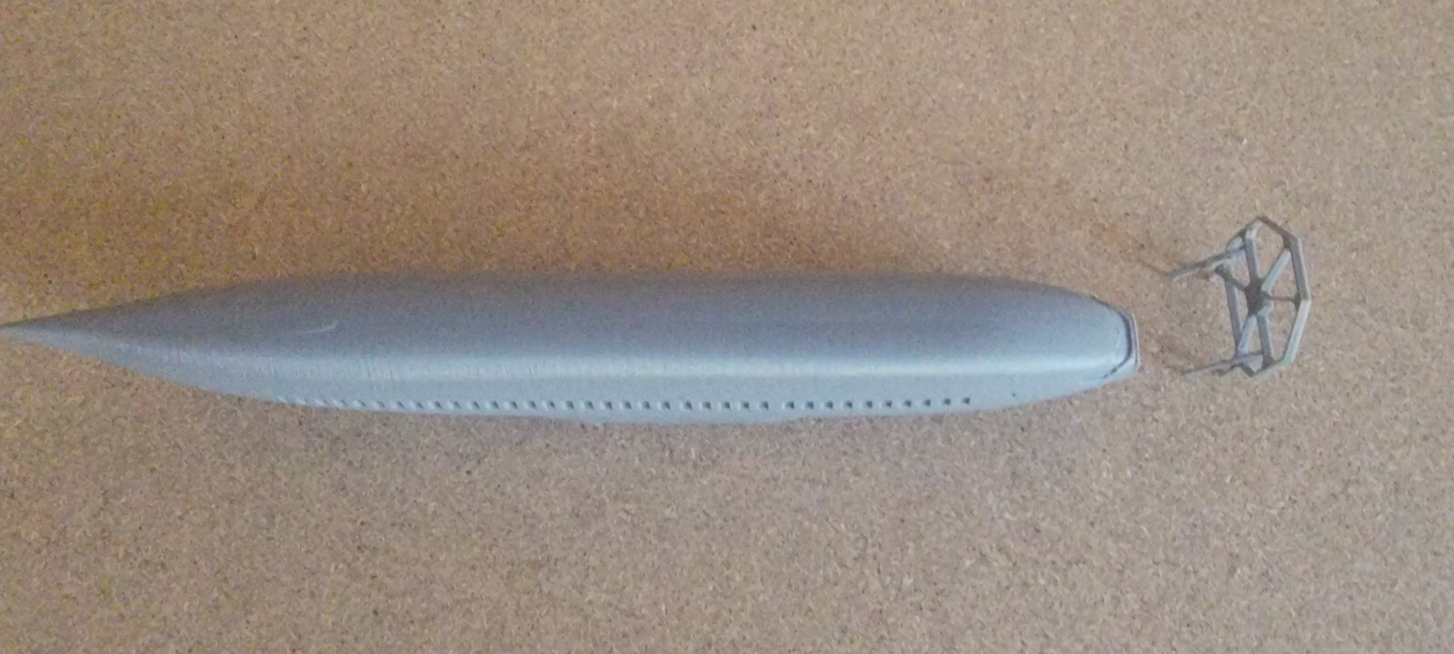 N Scale Boeing 737 Fuselage and Cargo 8.25″