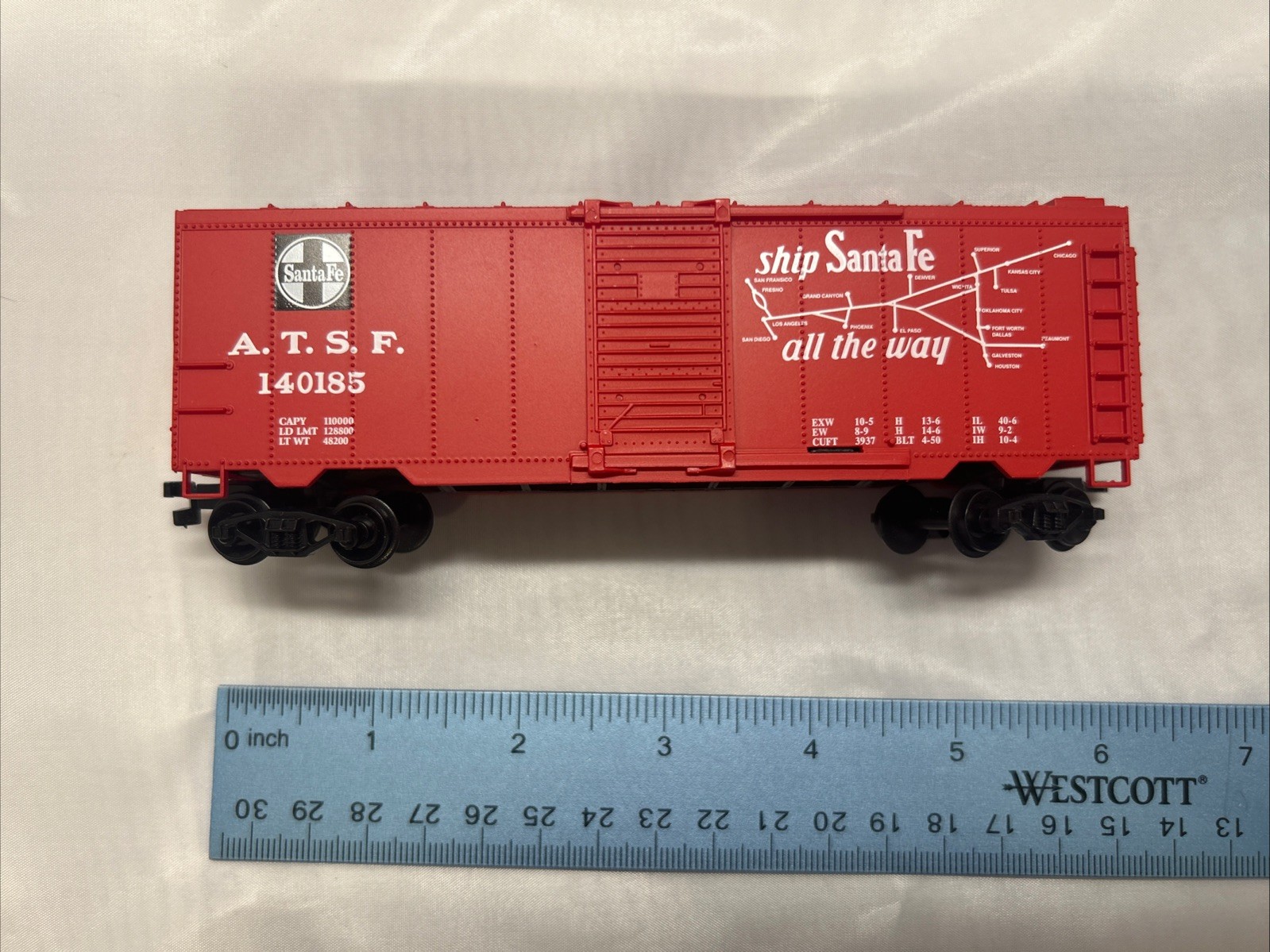Life-Like Trains HO Scale ATSF Santa Fe All the Way Red Boxcars Set of 4