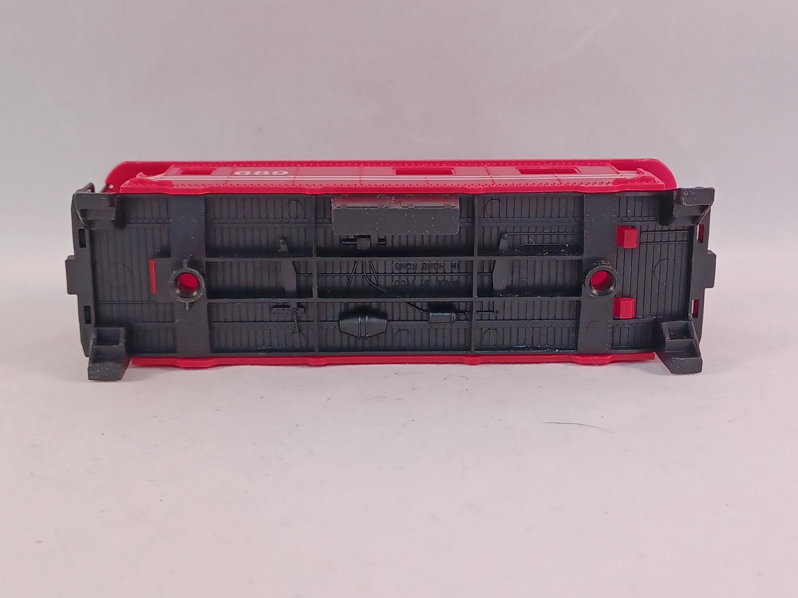 Vintage TYCO HO Scale Caboose Train Car #689 Red Plastic Made In Hong Kong