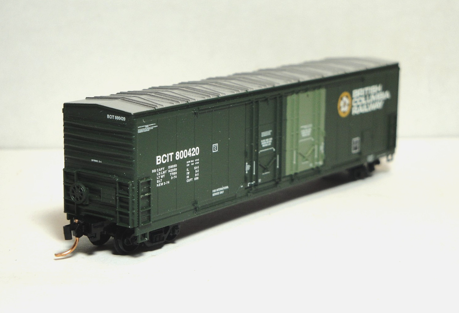 N Scale Atlas British Columbia Railway 50′ double door box car # 800420