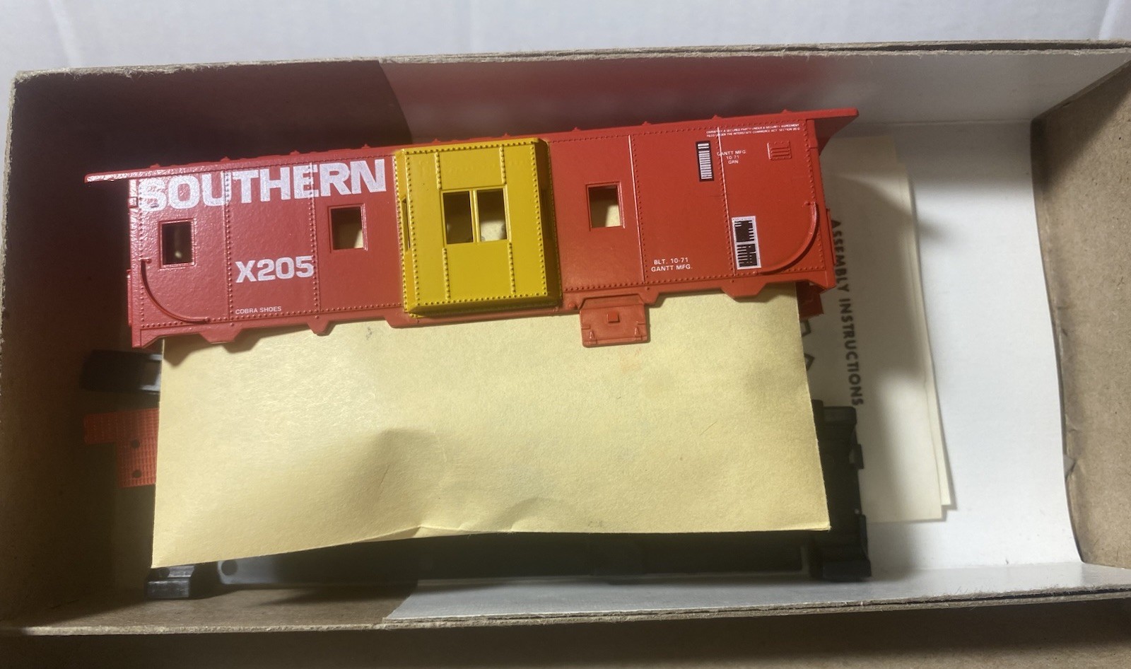 Athearn USA-2 Southern Rail Bay Window Caboose Kit – LIMITED EDITION -New In Box