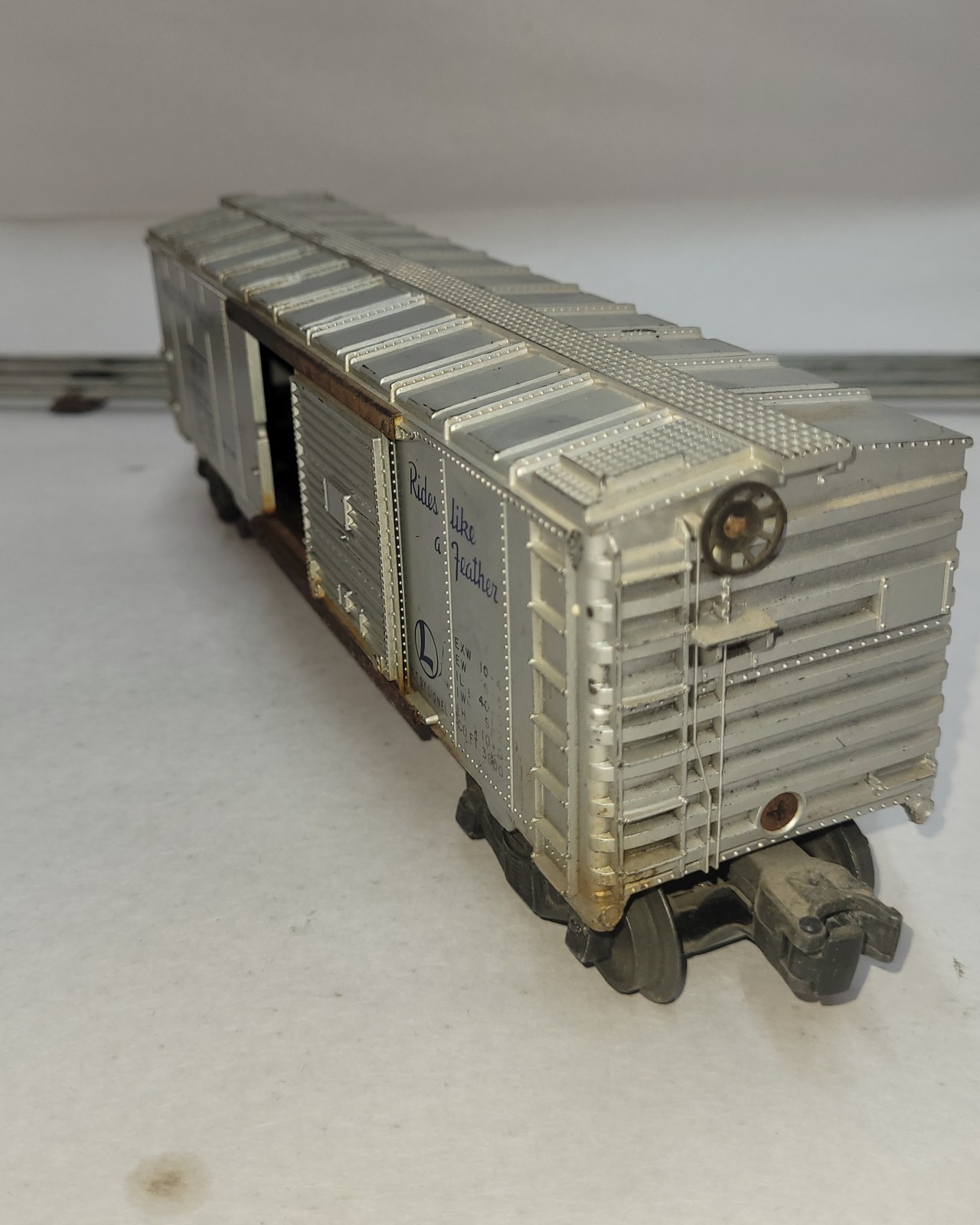 Lionel 6464-1 Western Pacific Boxcar Silver Postwar O gauge