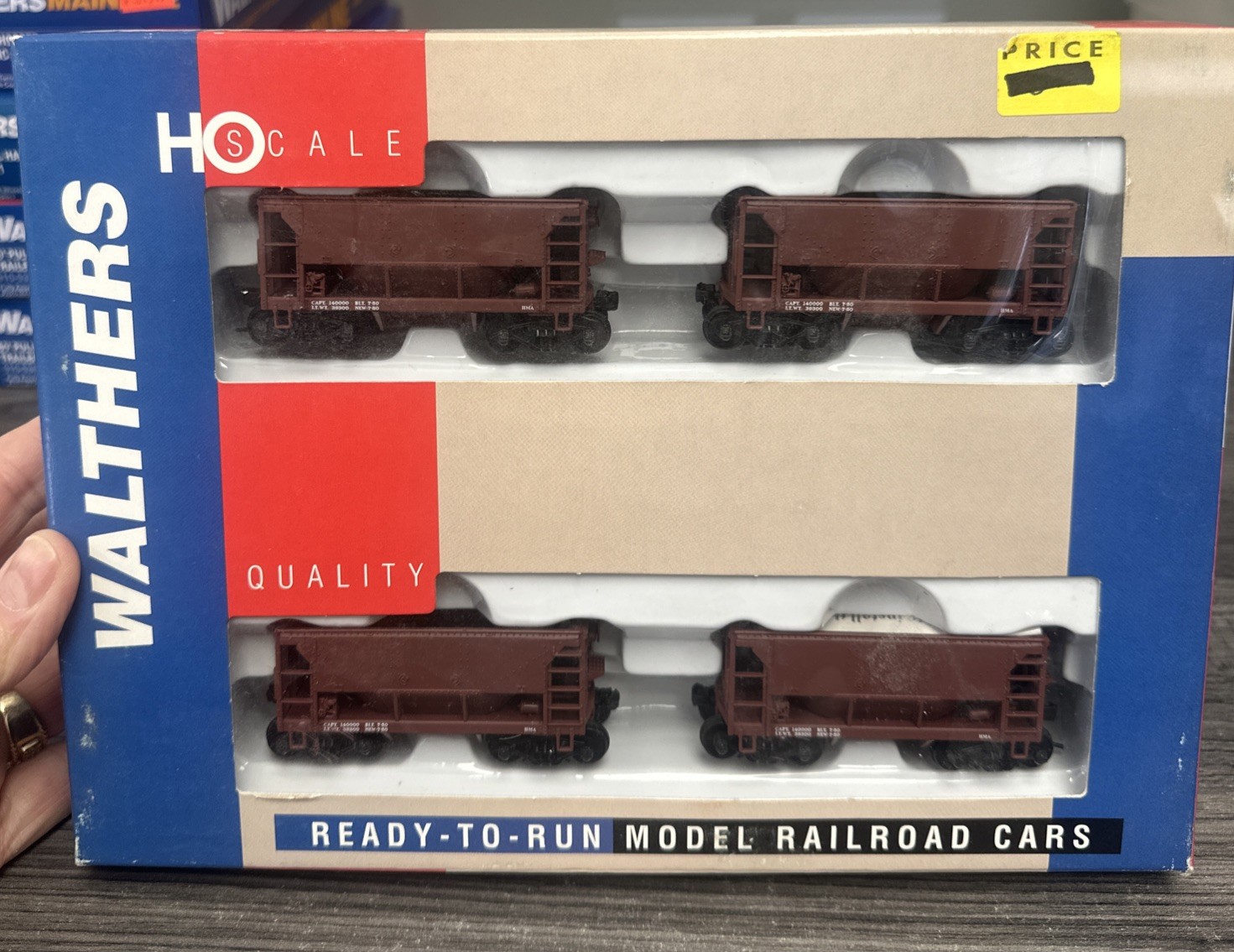 Walthers RTR HO 932-4408 Ore Car-Taconite Version 4-Pack Data Only NIB