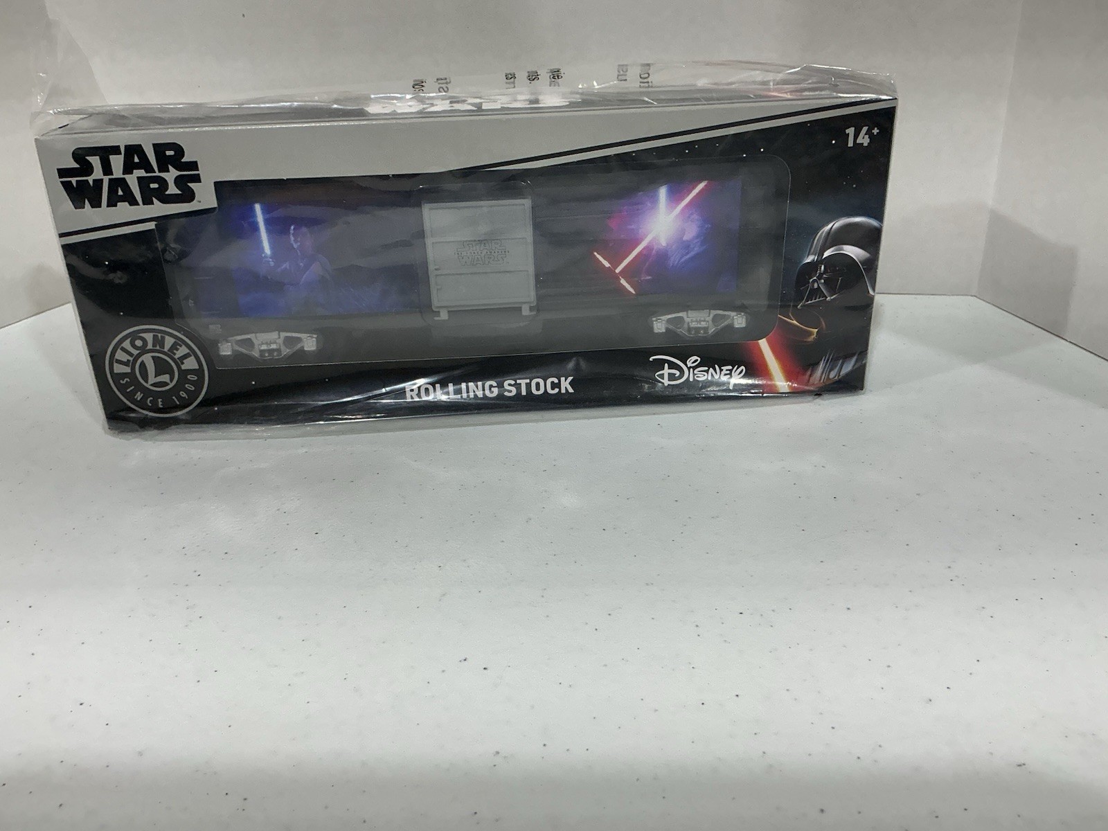 Lionel 2528270 Star Wars Lightsaber Series Kylo Ren v. Rey NEW in box CTS 3.1.5