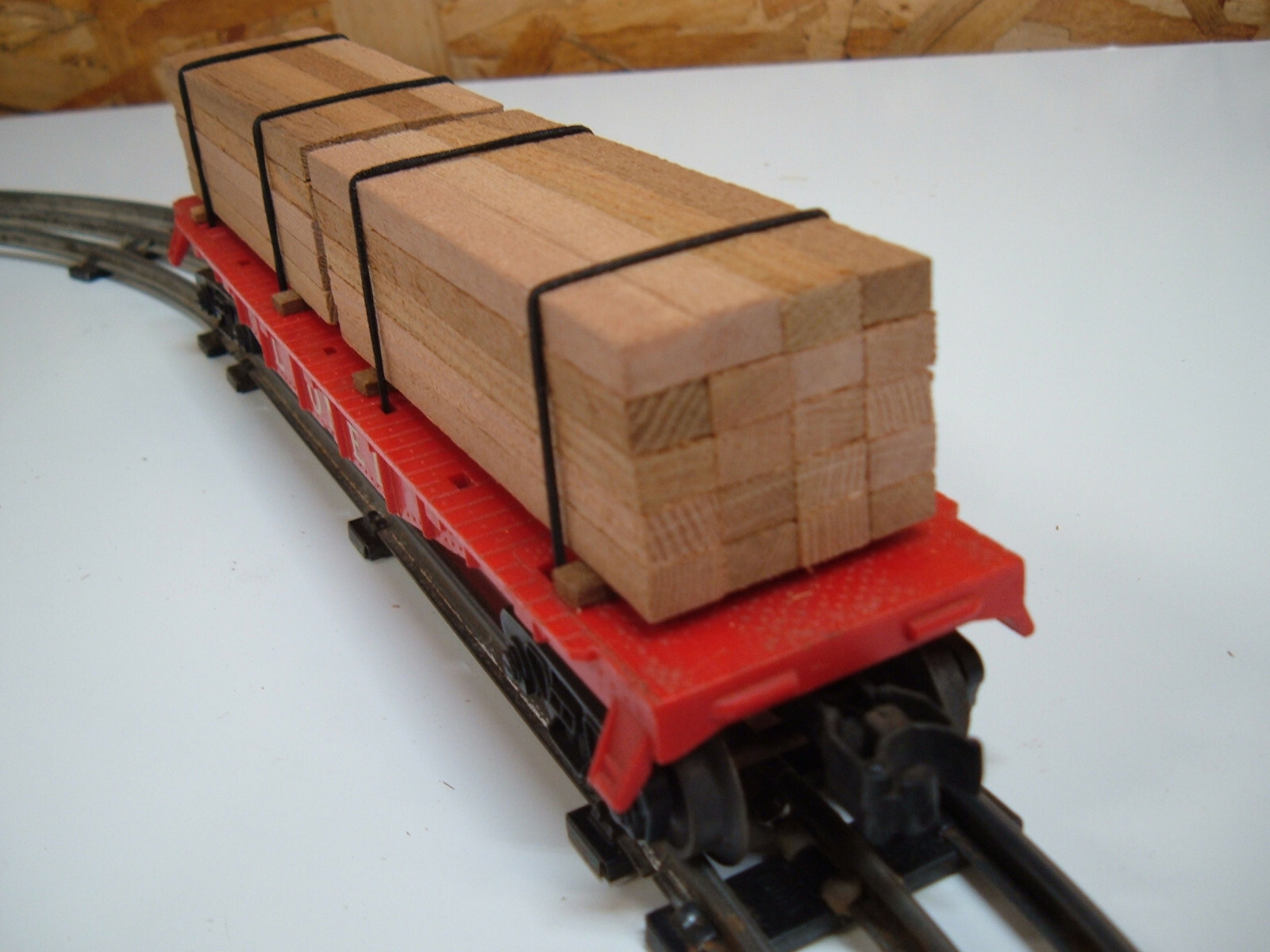 027 O27 Cedar Wood Timber Lumber Load for Lionel Flat Car