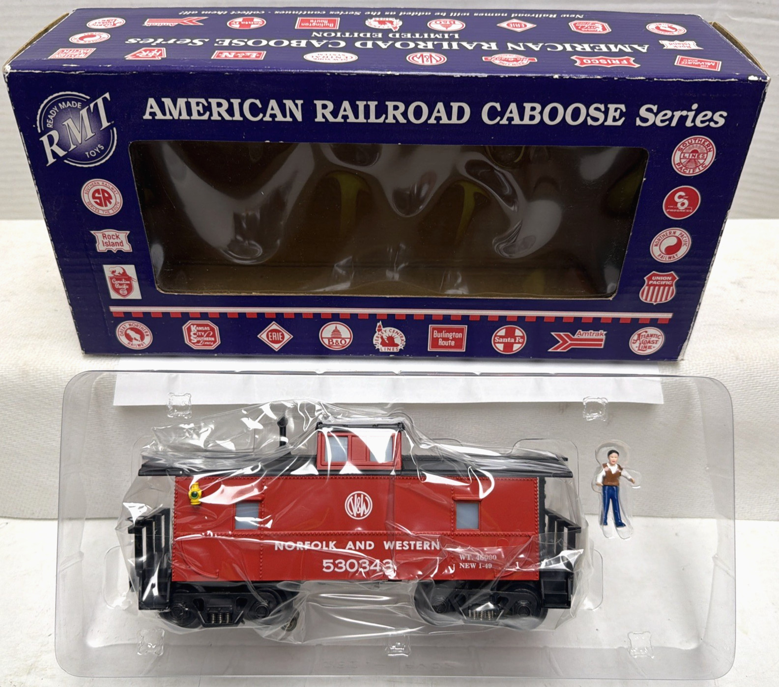 RMT-CAB241 WESTERN MARYLAND #530343 CABOOSE W/OP. MARKER LIGHTS&CONDUCTOR FIGURE