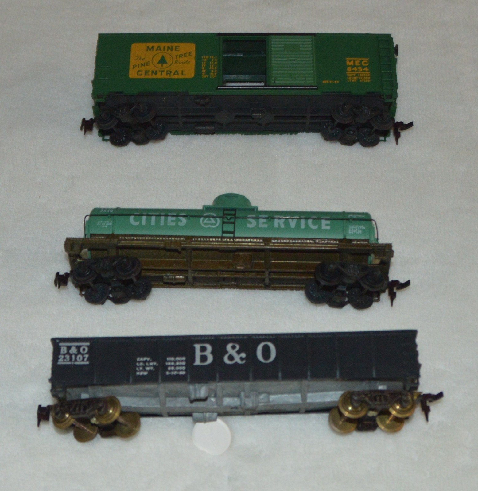 HO Scale Train Car Lot, Tanker, Box Car and Ore Car