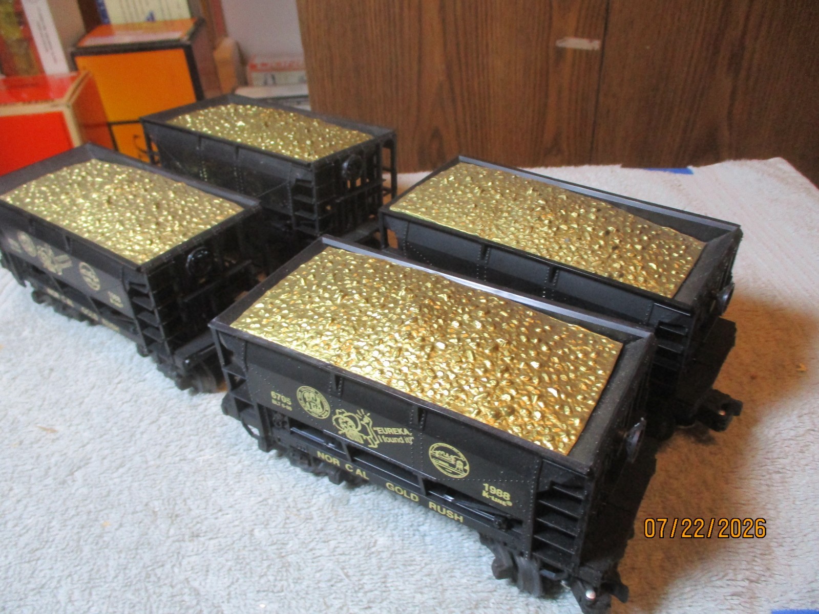 (4) K-Line K-6705 ’88 TCA Natl. Conv. “Nor Cal Gold Rush” Ore Cars W/Gold Load