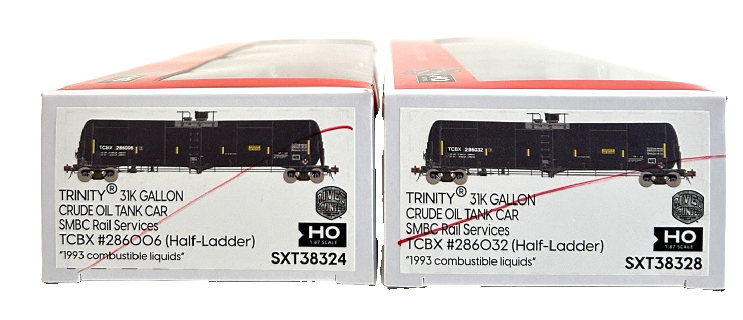 HO ScaleTrains Rivet Counter SXT38324 & 38328 Trinity 31K Gallon Oil Tank Car X2