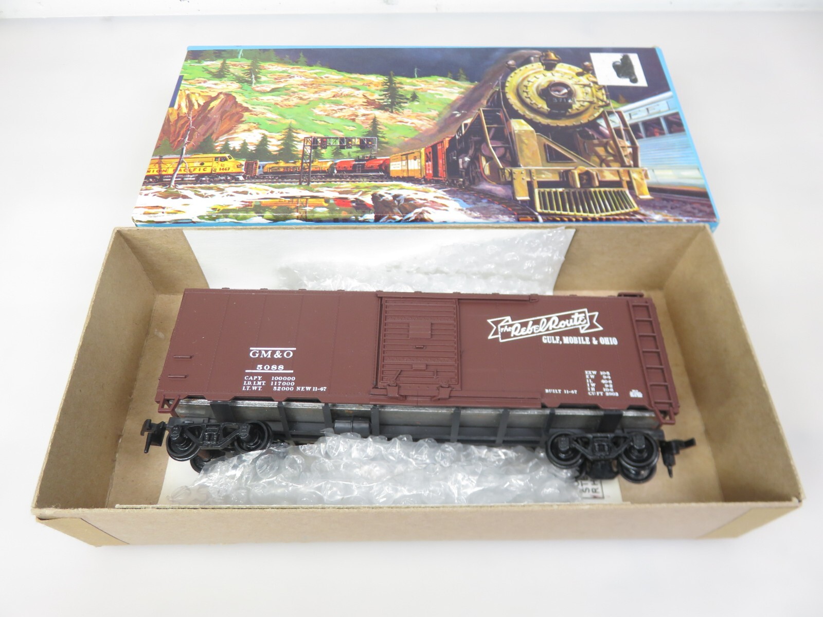 Bev-Bel Athearn HO Scale 40′ Boxcar Gulf Mobile & Ohio Rebel Route #5088