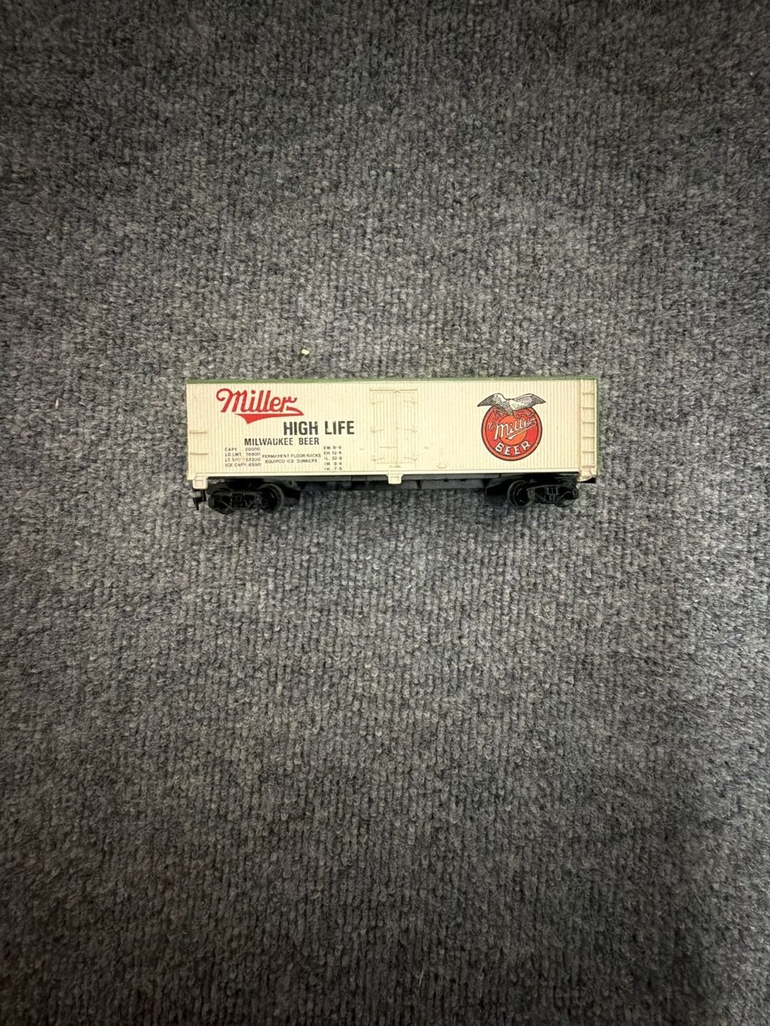 Roundhouse HO Scale Miller High Life Milwaukee Beer Refrigerator Car