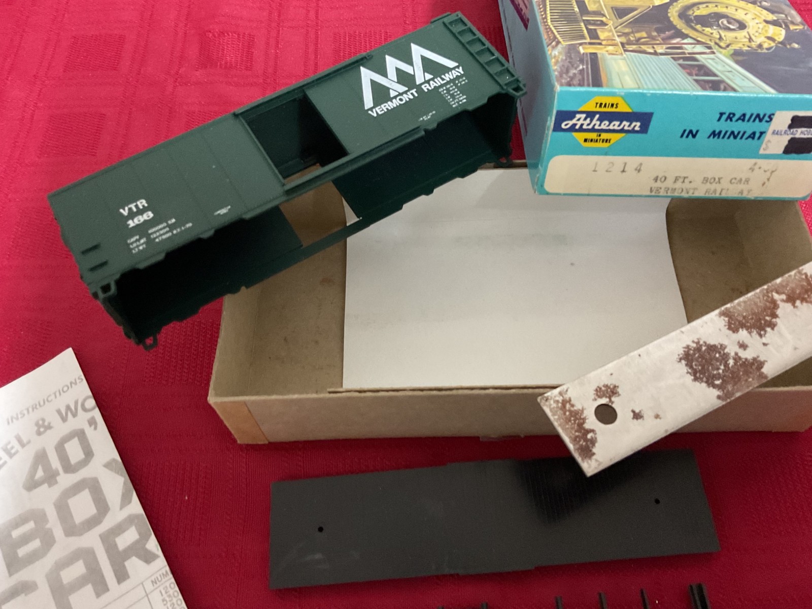 ATHEARN HO-SCALE 40’ VERMONT RAILWAY BOX CAR KIT #1214 BRAND NEW!!! 🚂