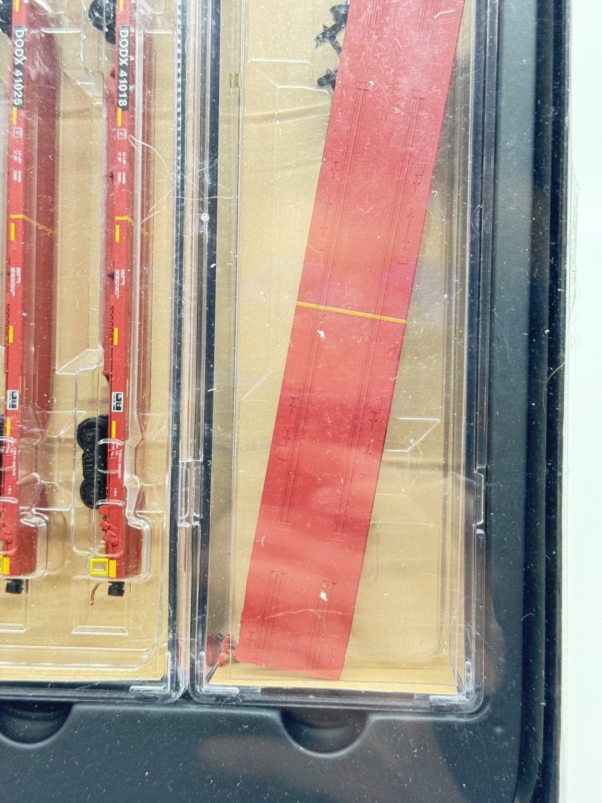 N Scale Micro Trains 99301620 DODX Red Flat Car (3-Pack) with Tanks