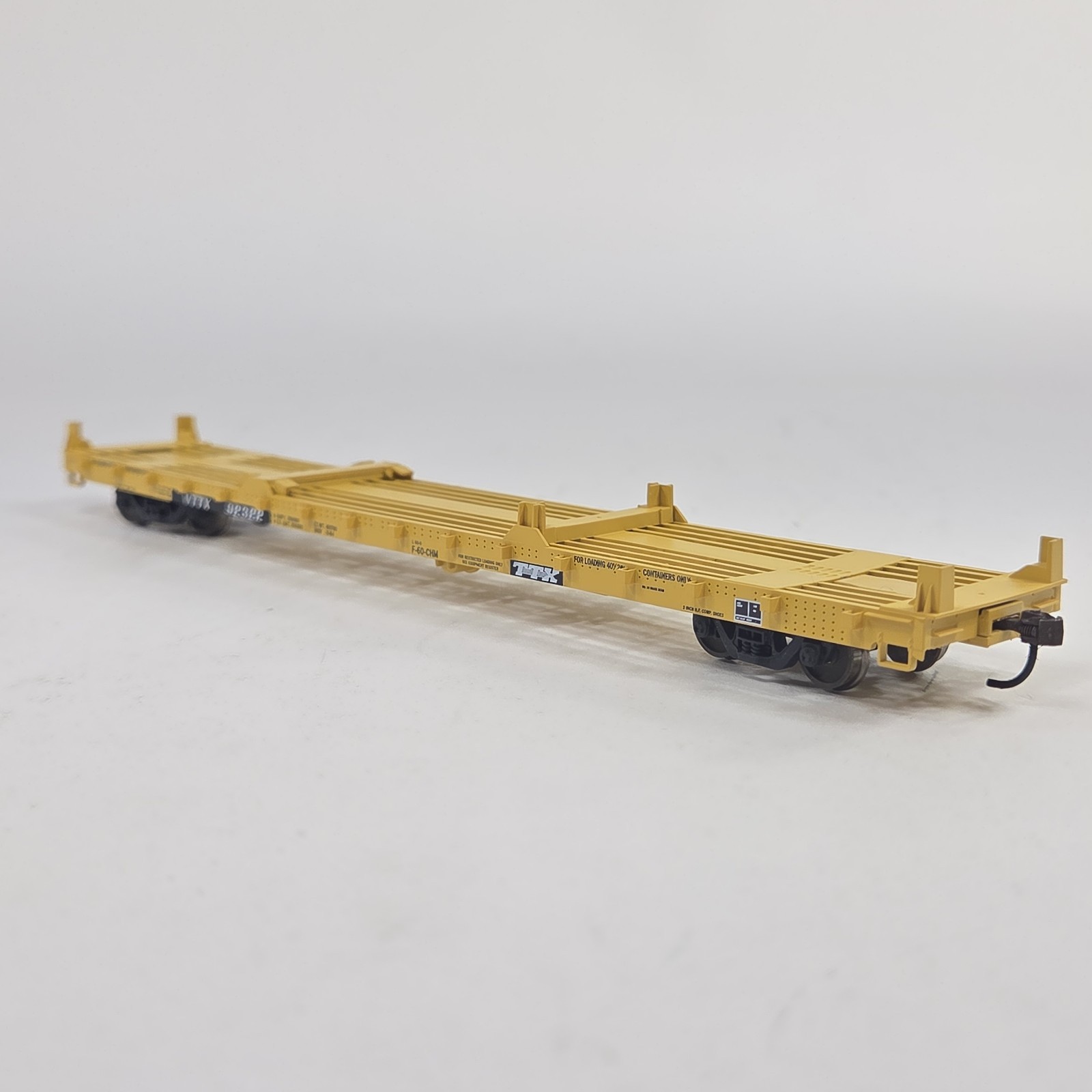Walthers Mainline HO Scale VTTX #92322 60′ Pullman-Standard Flatcar Trailer