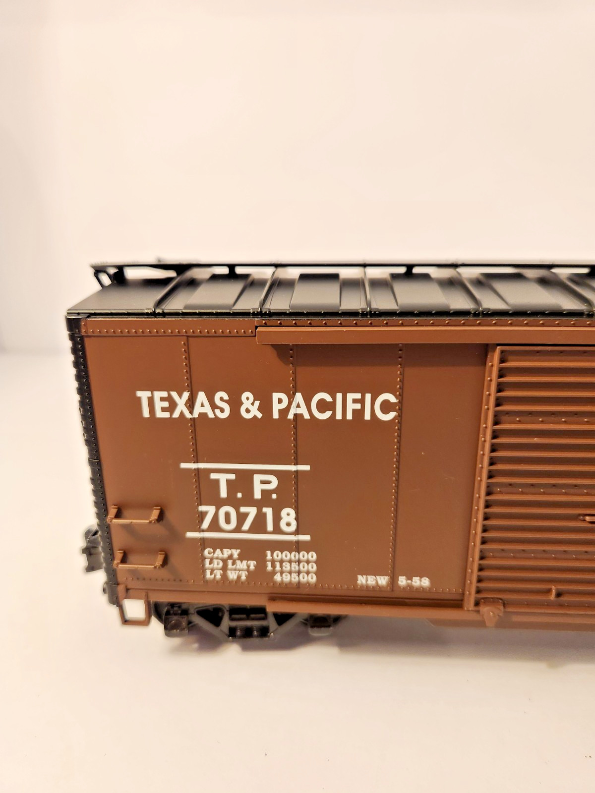 HR-1102-1 Pecos River Texas & Pacific Box Car [3 rail] #70718 1/48- lightly used