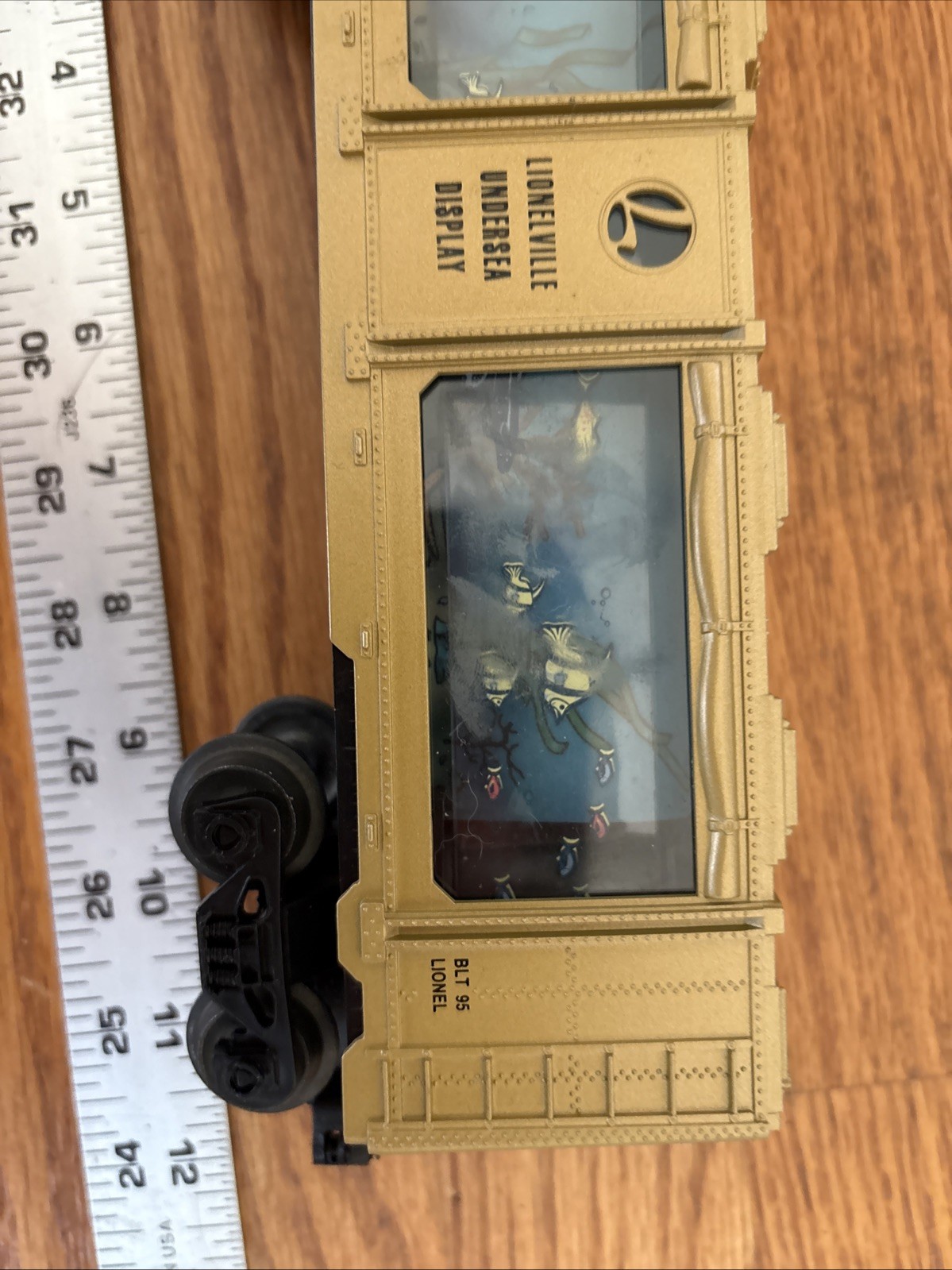 1995 Lionel #6-16681 Gold Animated Aquarium Car With Box Vintage Collectors