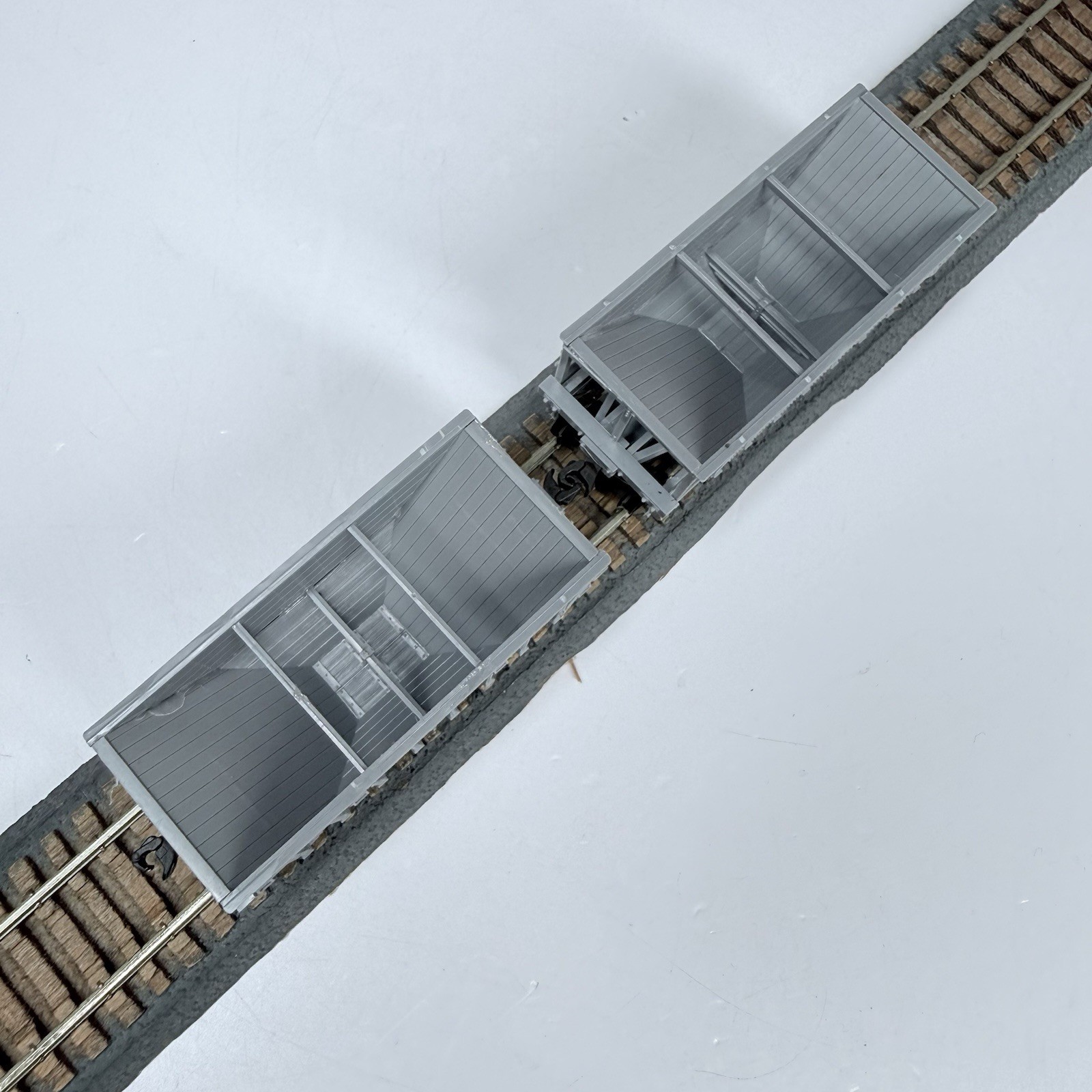 HO Scale Tichy Train Single Bay Hopper Cars Wood Coal Ore Mining Wagons
