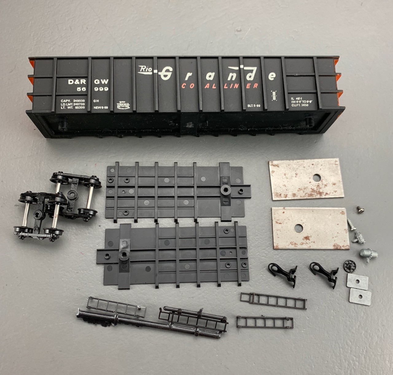 HO Roundhouse Kit 50’ Thrall Coal Liner Gondola Rio Grande #56999 NIB! HO8288