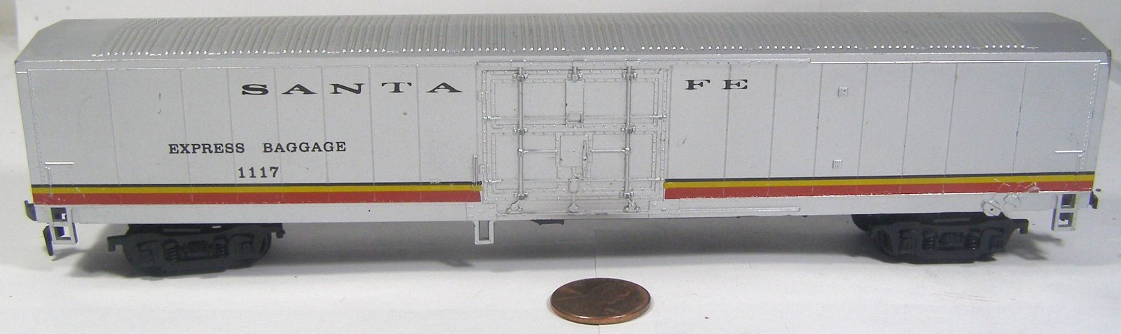 Unknown Brand Model RR HO Scale Santa Fe 1117 Express Baggage Box Car TXD