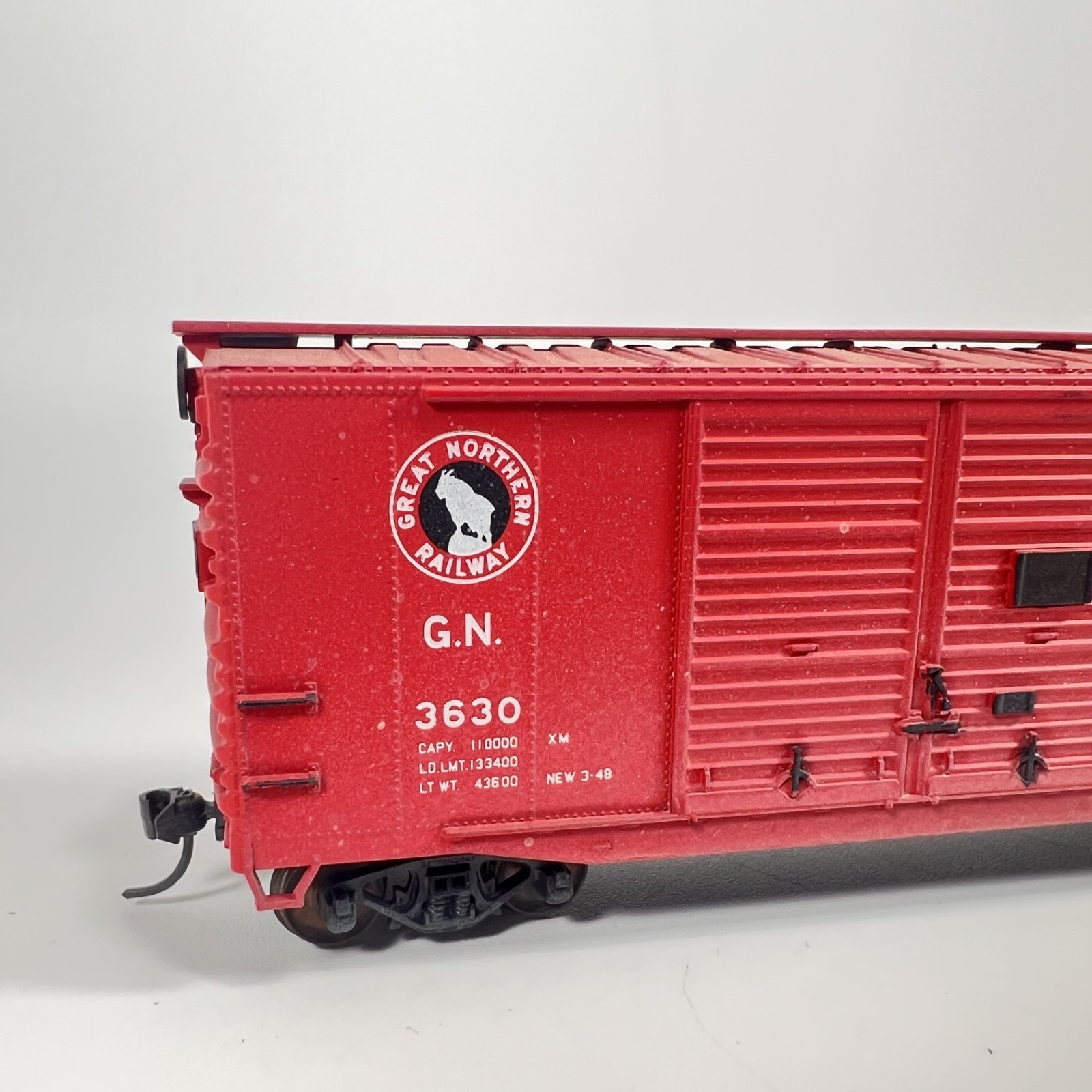 Vintage Accurail HO 40′ DBL DR Steel Box Car Great Northern 3630 – w/box 3007
