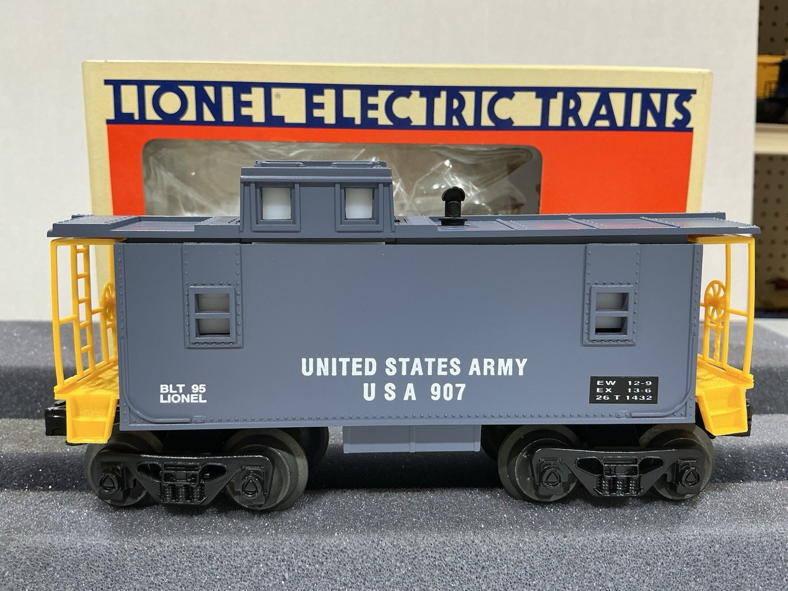 Lionel 6-16566 United States U.S. Army Caboose 16566 pre-owned CTS 1.1.3
